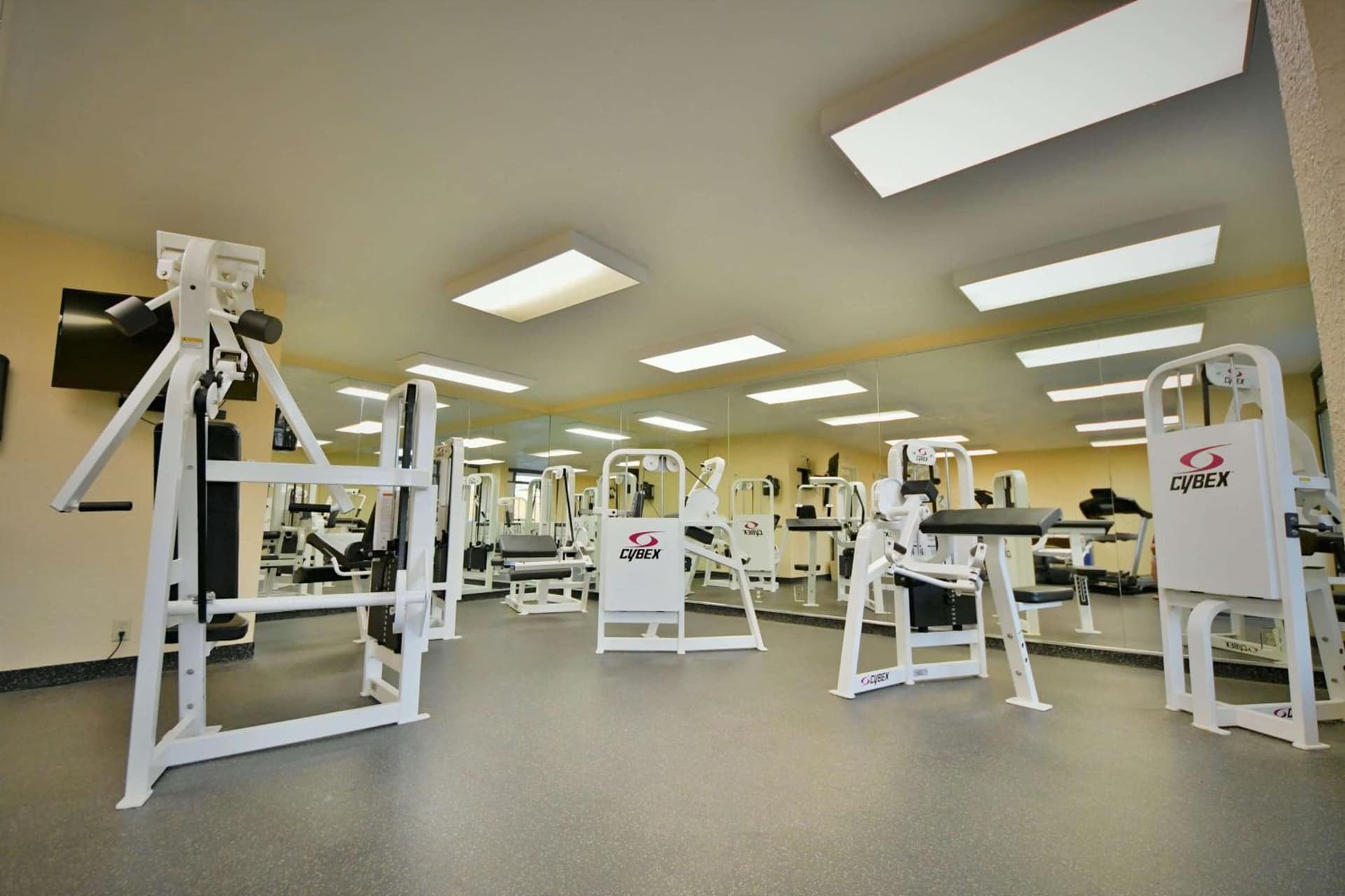 Ramada by Wyndham Jacksonville Hotel & Conference Center gallery photo in Jacksonville, FL — image 90
