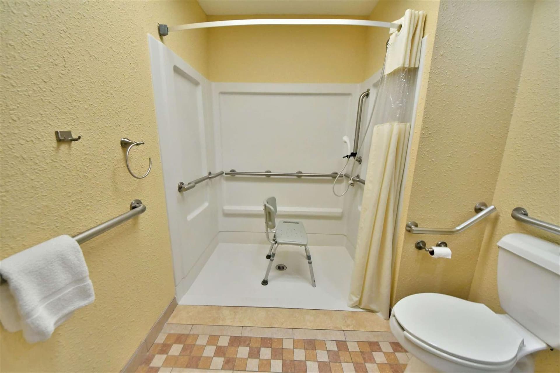 Ramada by Wyndham Jacksonville Hotel & Conference Center gallery photo in Jacksonville, FL — image 64
