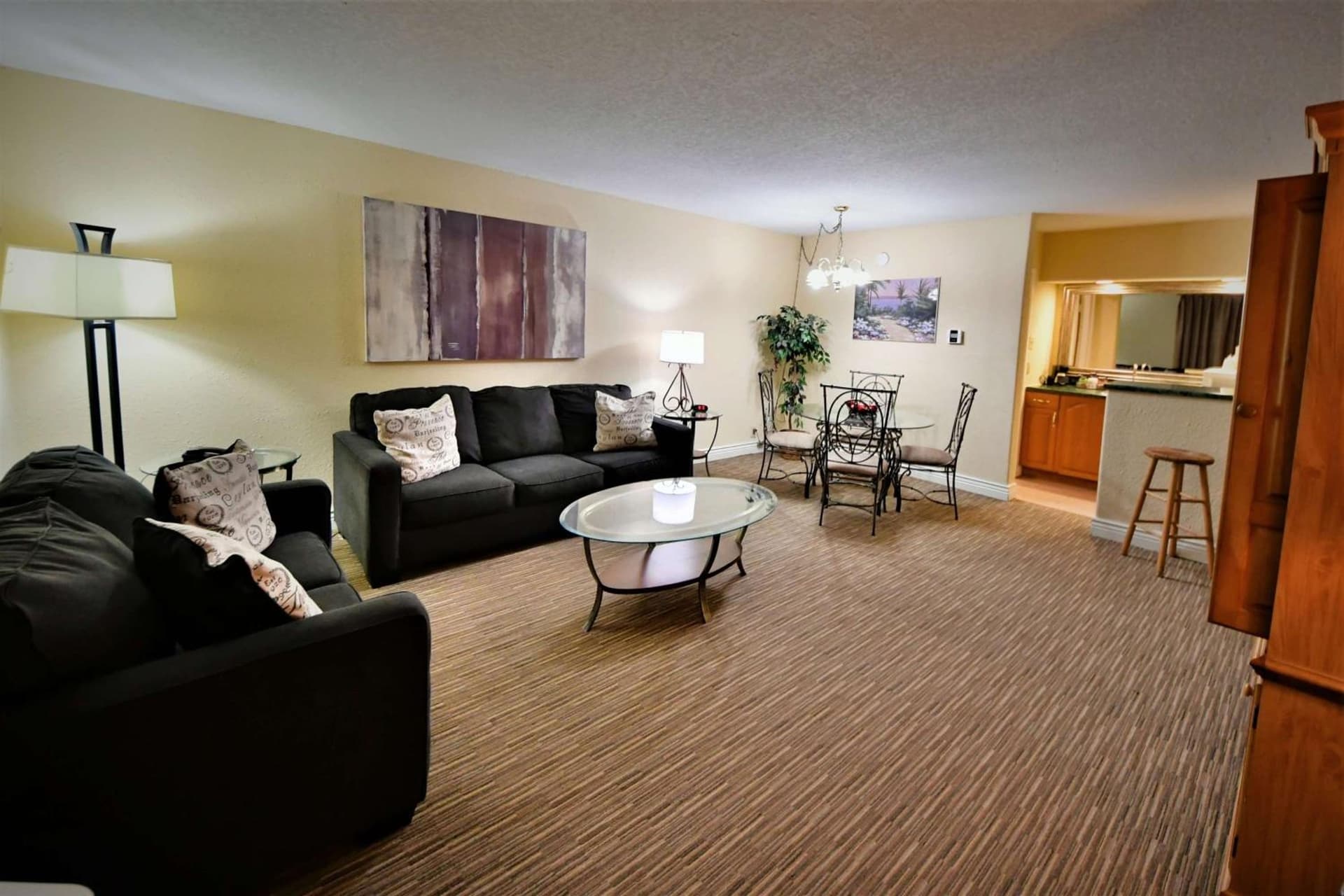 Ramada by Wyndham Jacksonville Hotel & Conference Center gallery photo in Jacksonville, FL — image 35