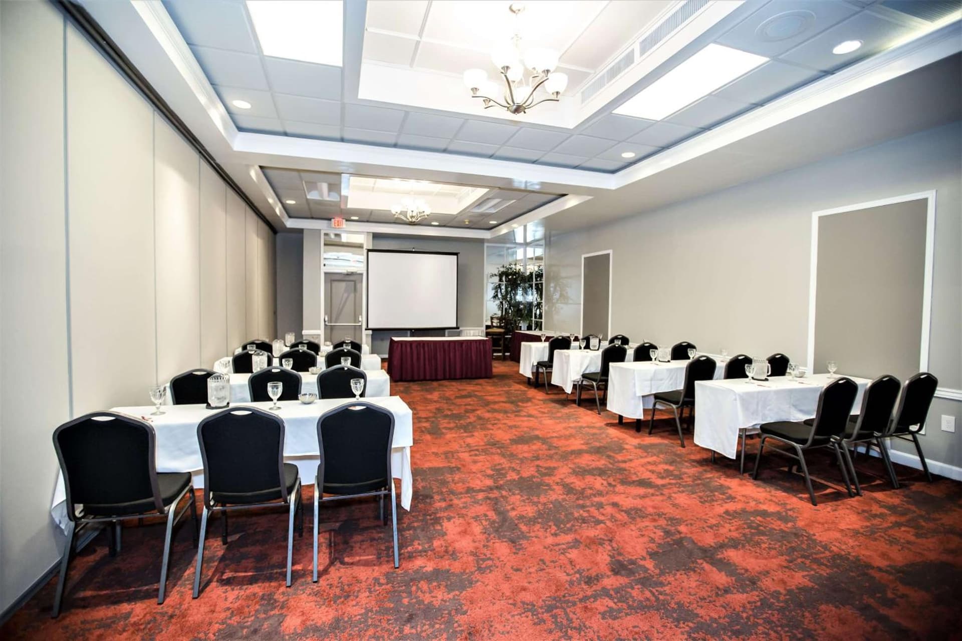 Ramada by Wyndham Jacksonville Hotel & Conference Center gallery photo in Jacksonville, FL — image 76
