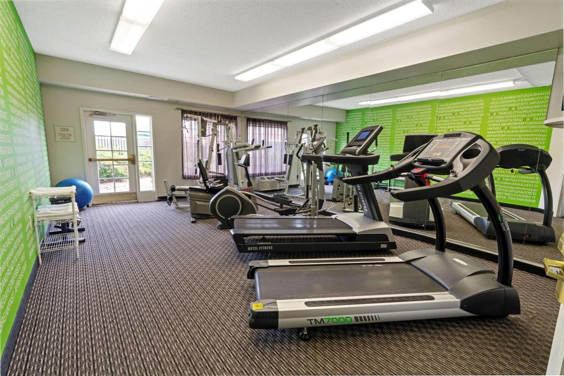 La Quinta Inn & Suites by Wyndham Phoenix Scottsdale gallery photo in Scottsdale, AZ — image 28