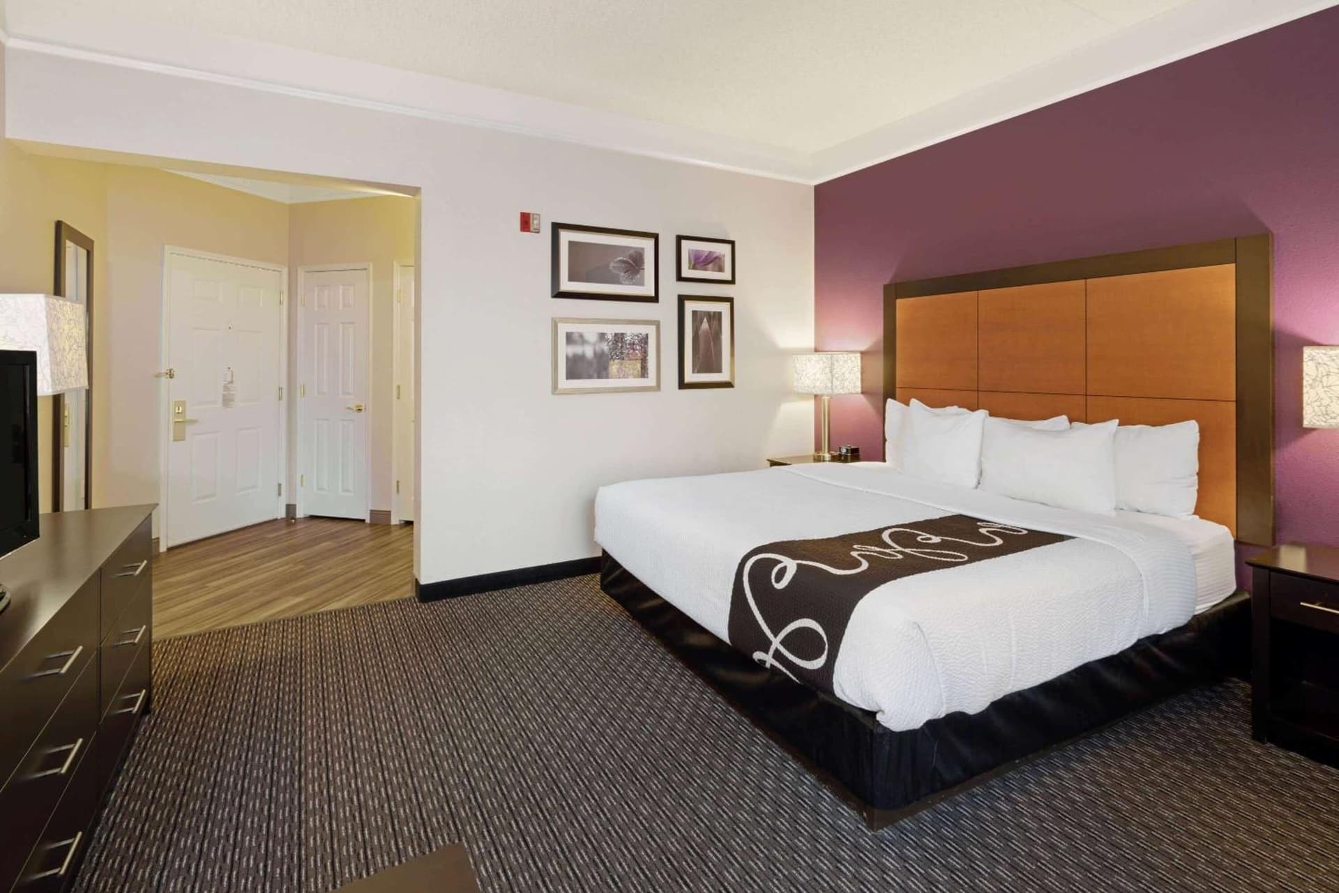 La Quinta Inn & Suites by Wyndham Phoenix Scottsdale gallery photo in Scottsdale, AZ — image 14