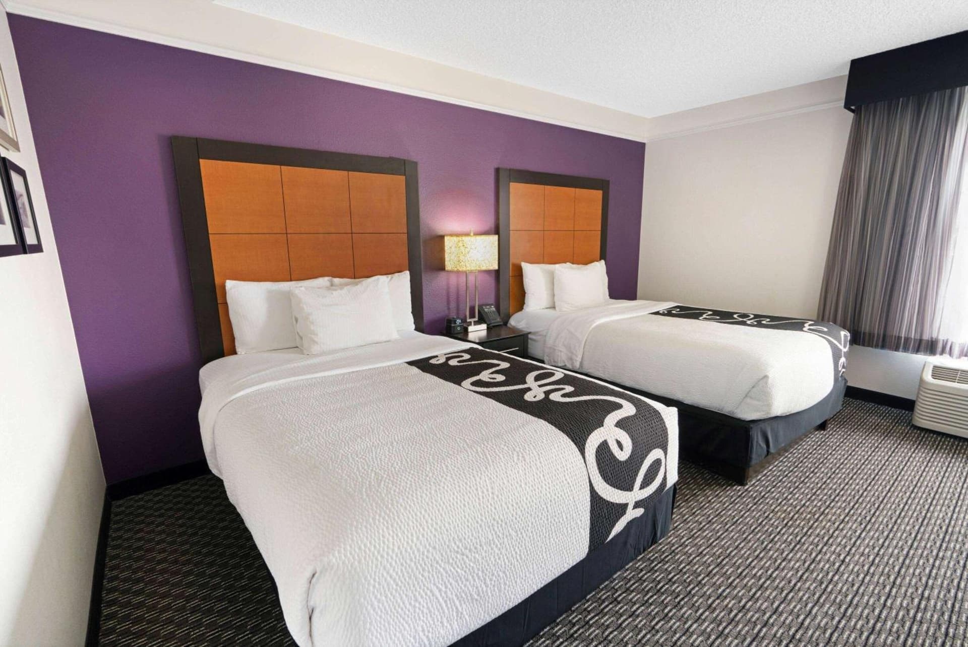 La Quinta Inn & Suites by Wyndham Phoenix Scottsdale gallery photo in Scottsdale, AZ — image 16