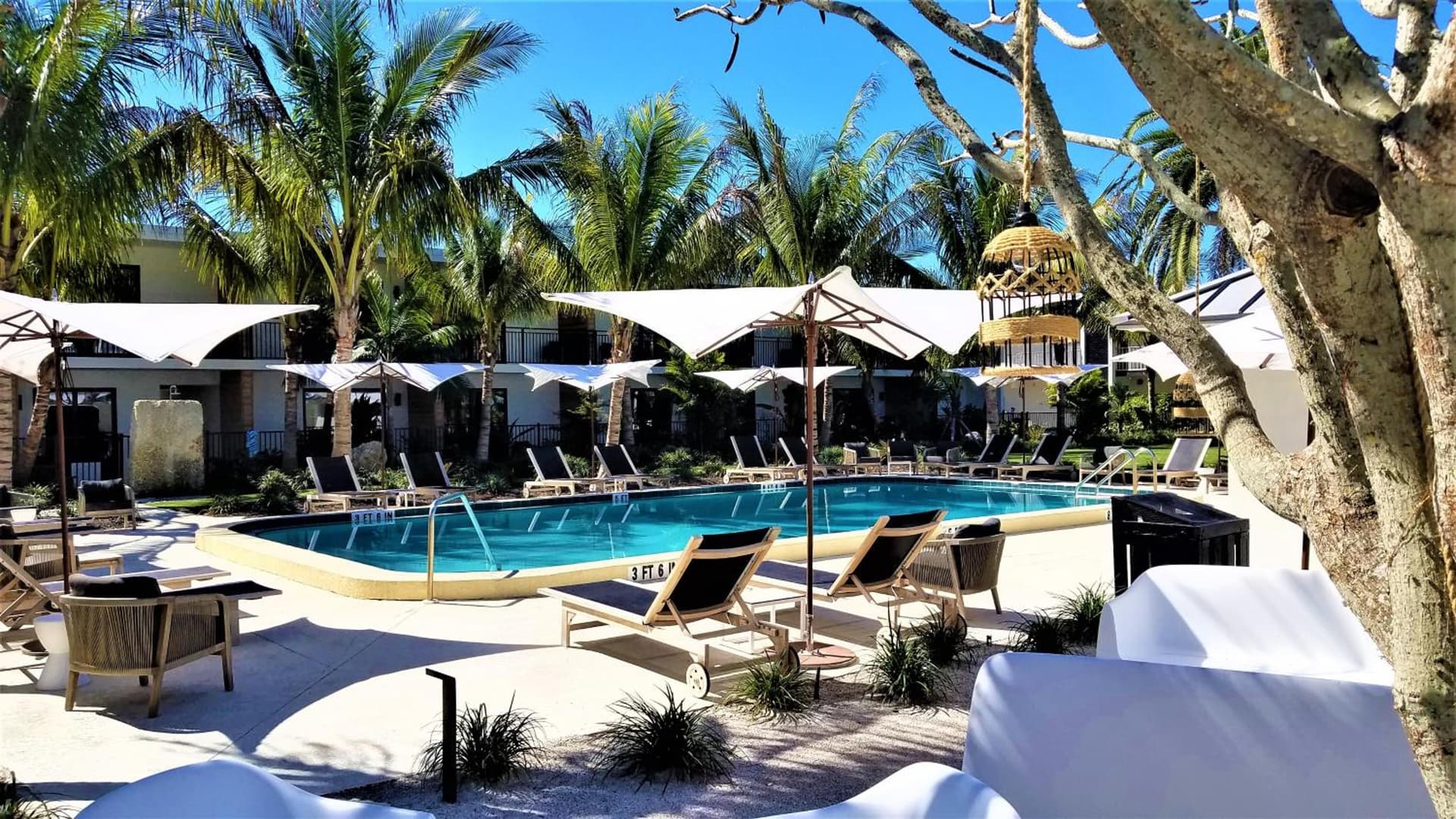 Bali Hai Beach Resort interior in Holmes Beach, FL — gallery photo 2