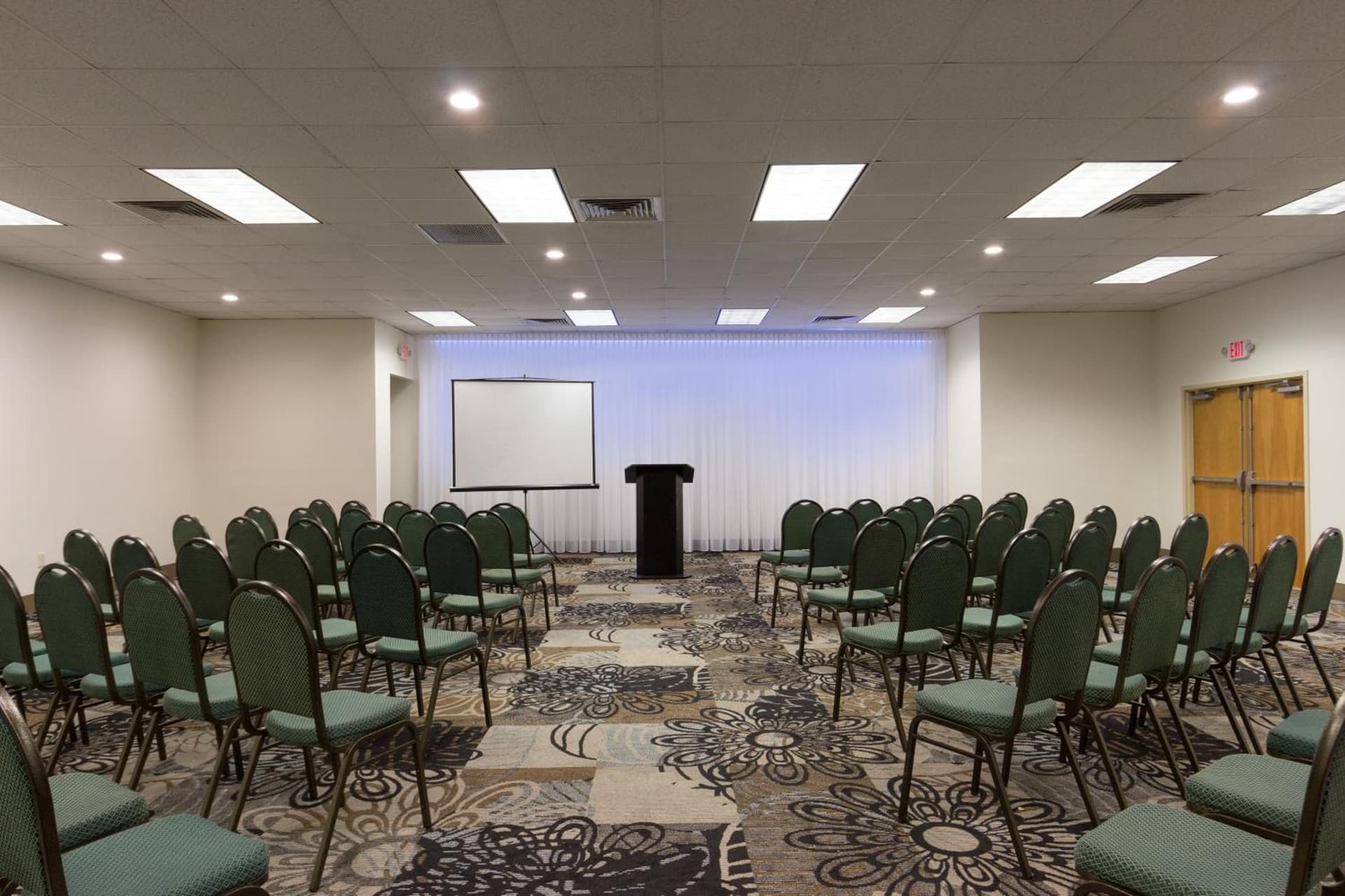 La Quinta by Wyndham Clearwater Central interior in Clearwater, FL — gallery photo 2