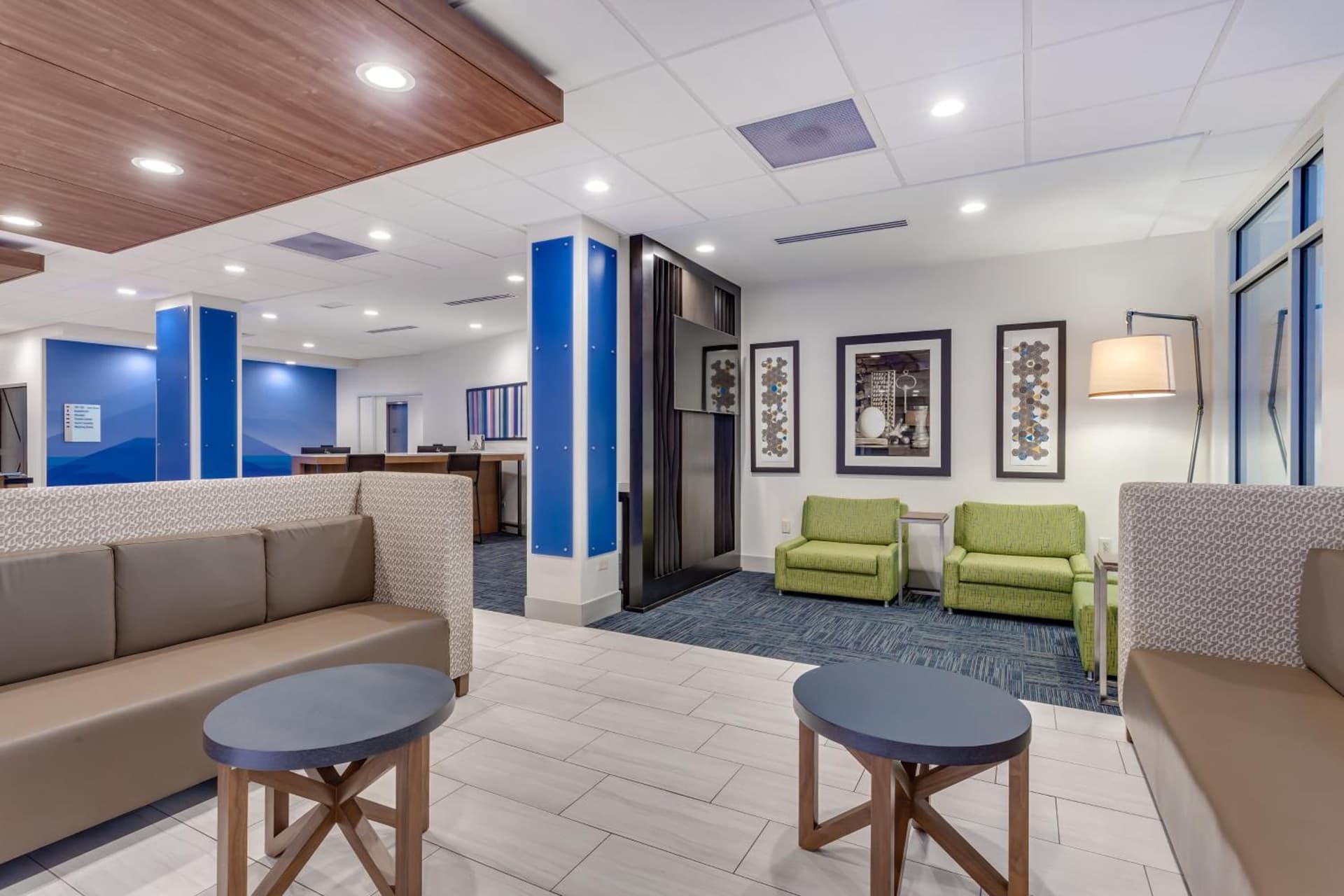 Holiday Inn Express & Suites Hammond by IHG gallery photo in Hammond, IN — image 32