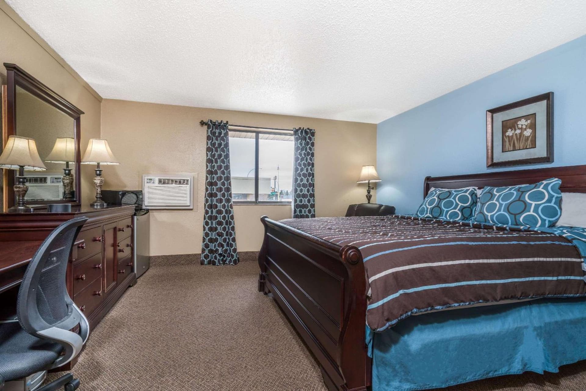 Super 8 by Wyndham Bismarck gallery photo in Bismarck, ND — image 16