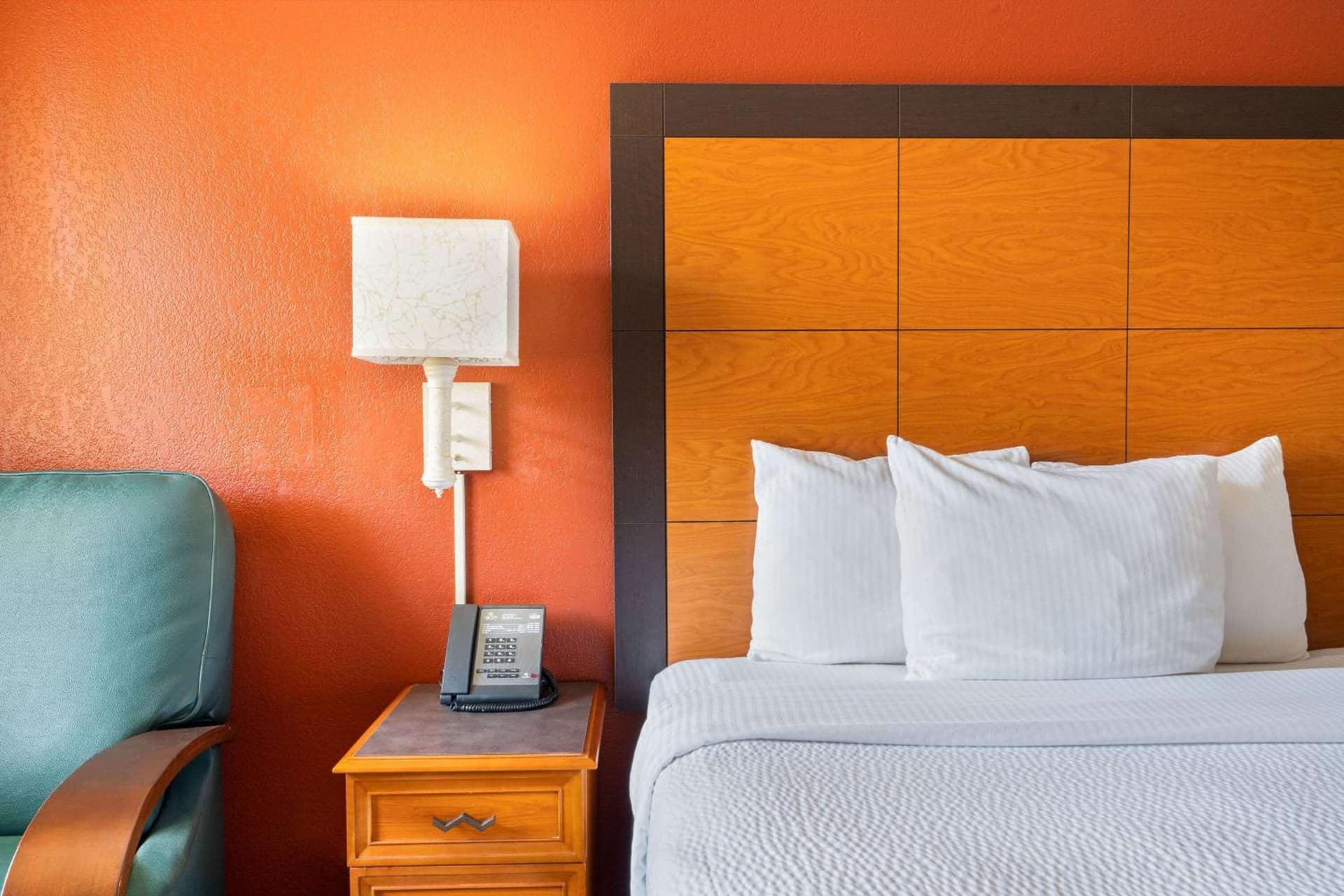 La Quinta Inn by Wyndham Phoenix Sky Harbor Airport gallery photo in Tempe, AZ — image 26