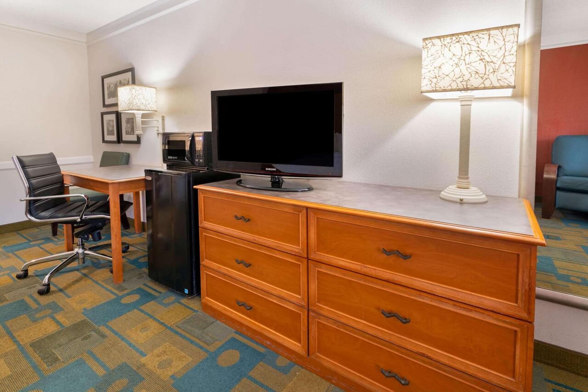 La Quinta Inn by Wyndham Phoenix Sky Harbor Airport gallery photo in Tempe, AZ — image 33