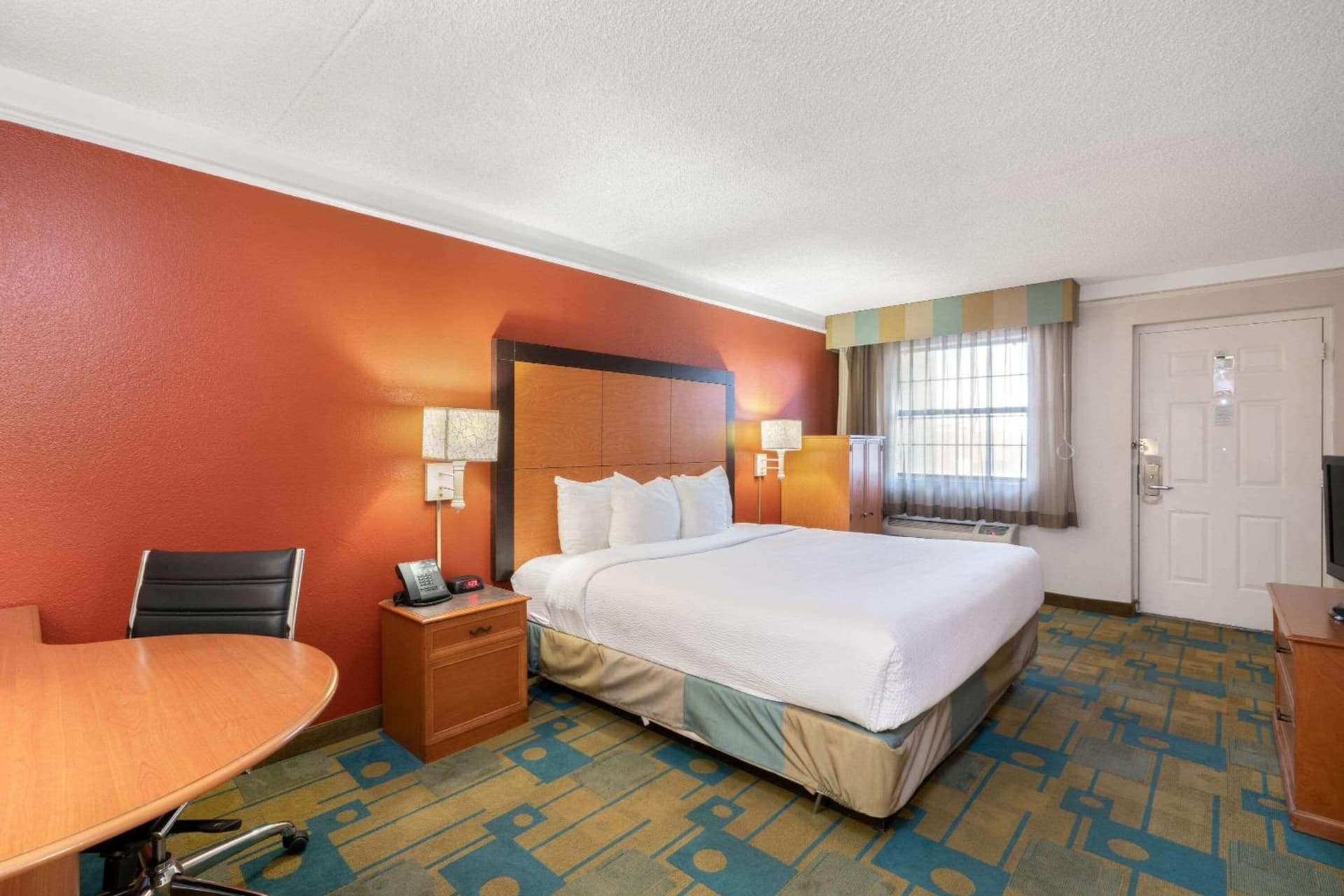 La Quinta Inn by Wyndham Phoenix Sky Harbor Airport gallery photo in Tempe, AZ — image 13
