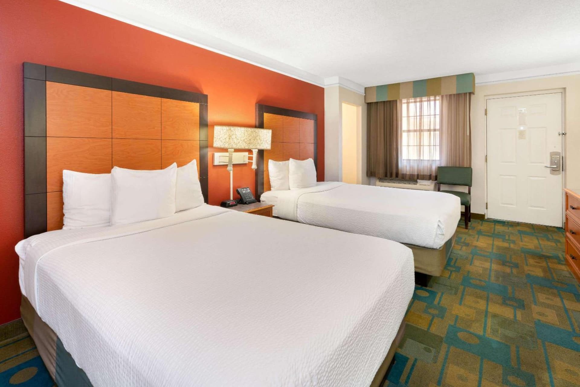 La Quinta Inn by Wyndham Phoenix Sky Harbor Airport gallery photo in Tempe, AZ — image 10