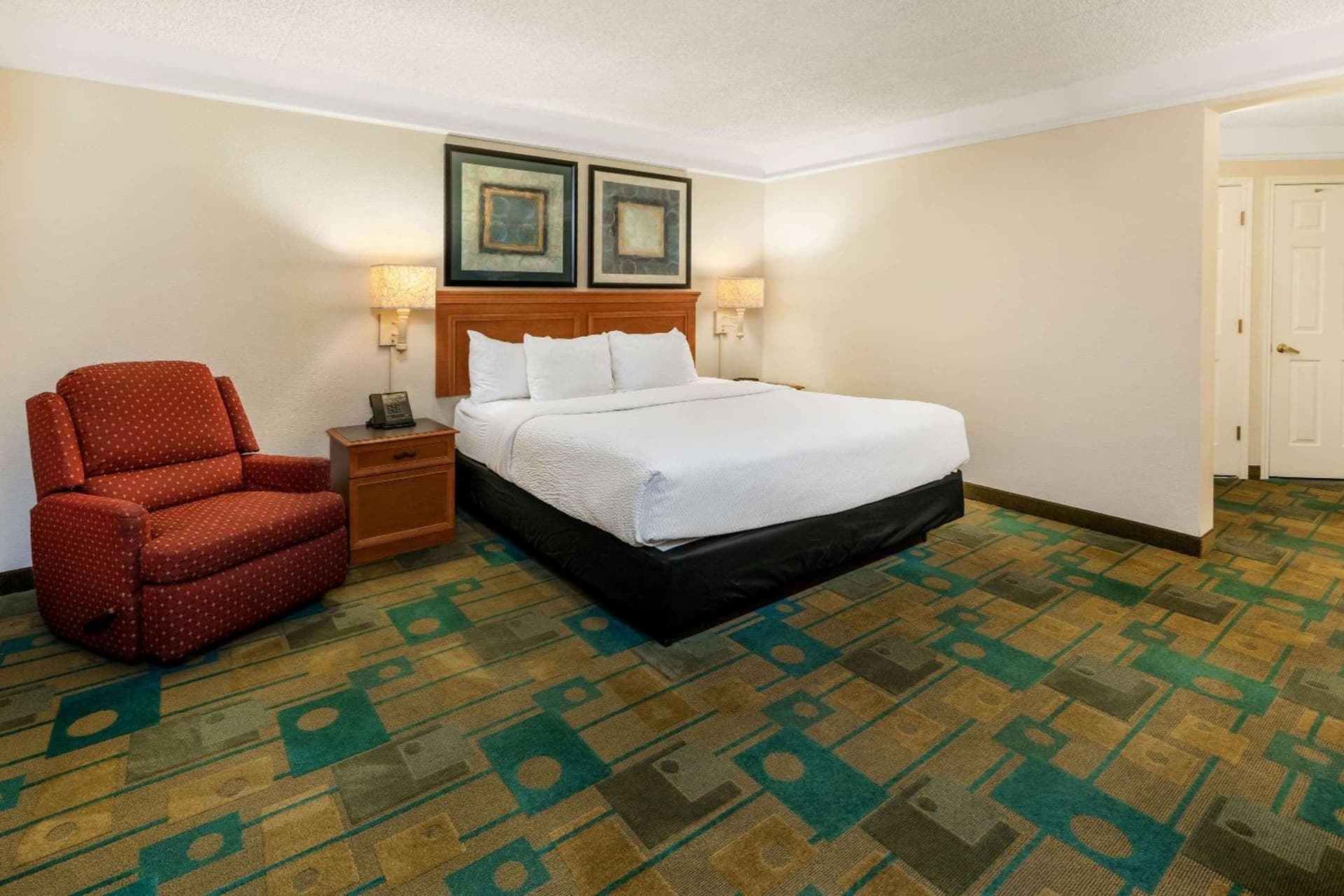 La Quinta by Wyndham Phoenix West Peoria interior in Peoria, AZ — gallery photo 2