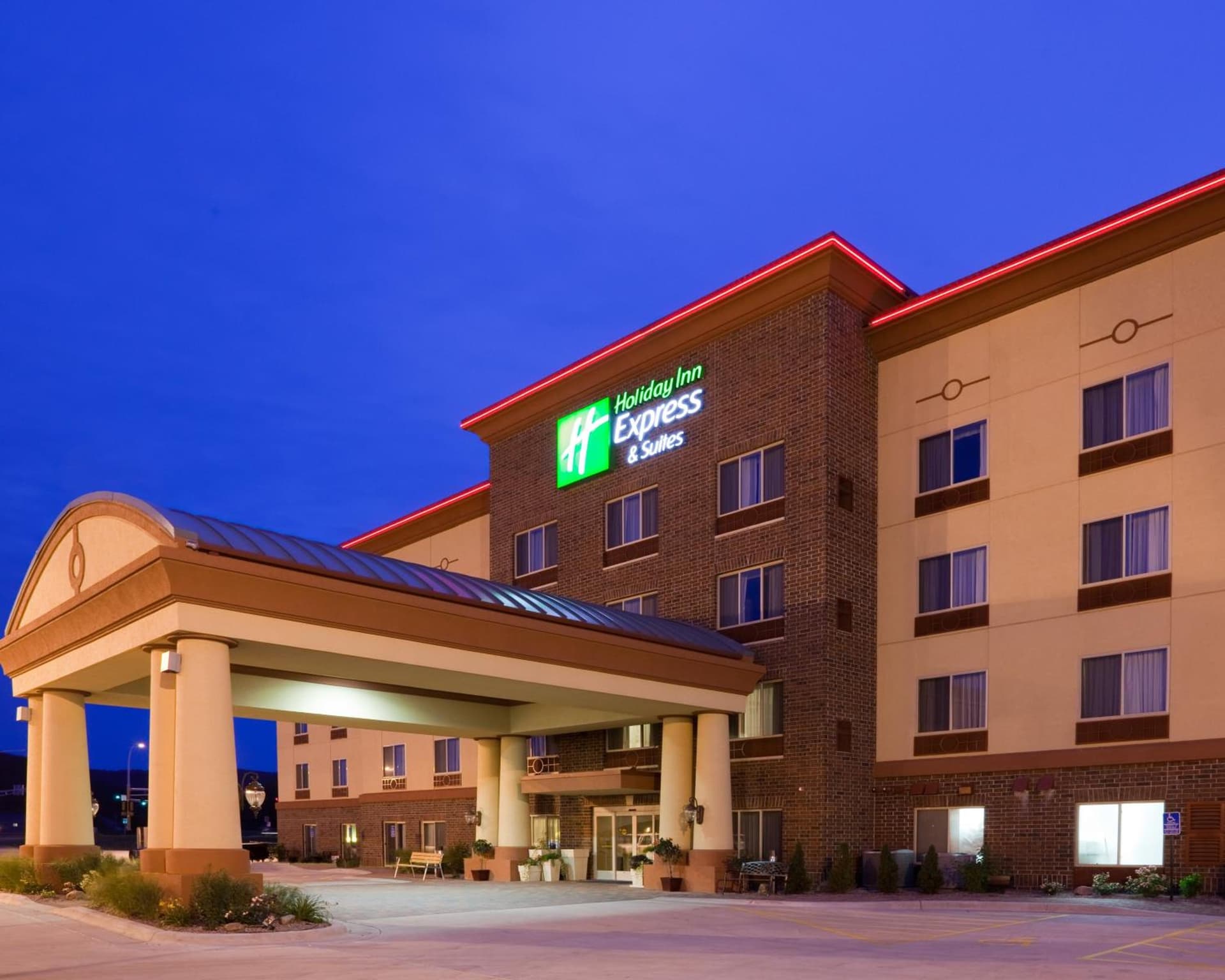 Holiday Inn Express Winona by IHG featured exterior or lobby in Winona, MN — similar hotel