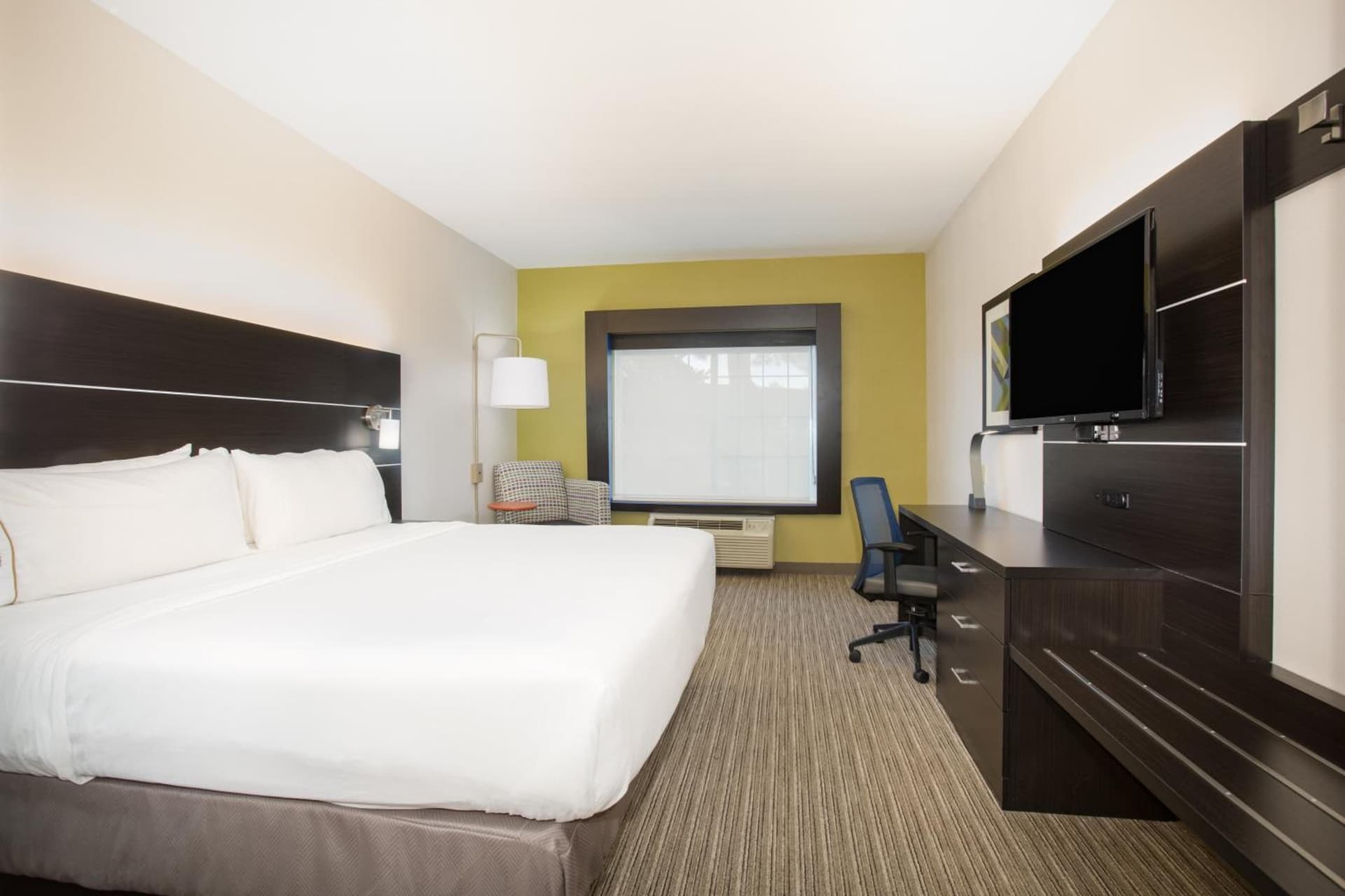 Holiday Inn Express & Suites Ft Collins by IHG property views in Fort Collins, CO — gallery photo 3