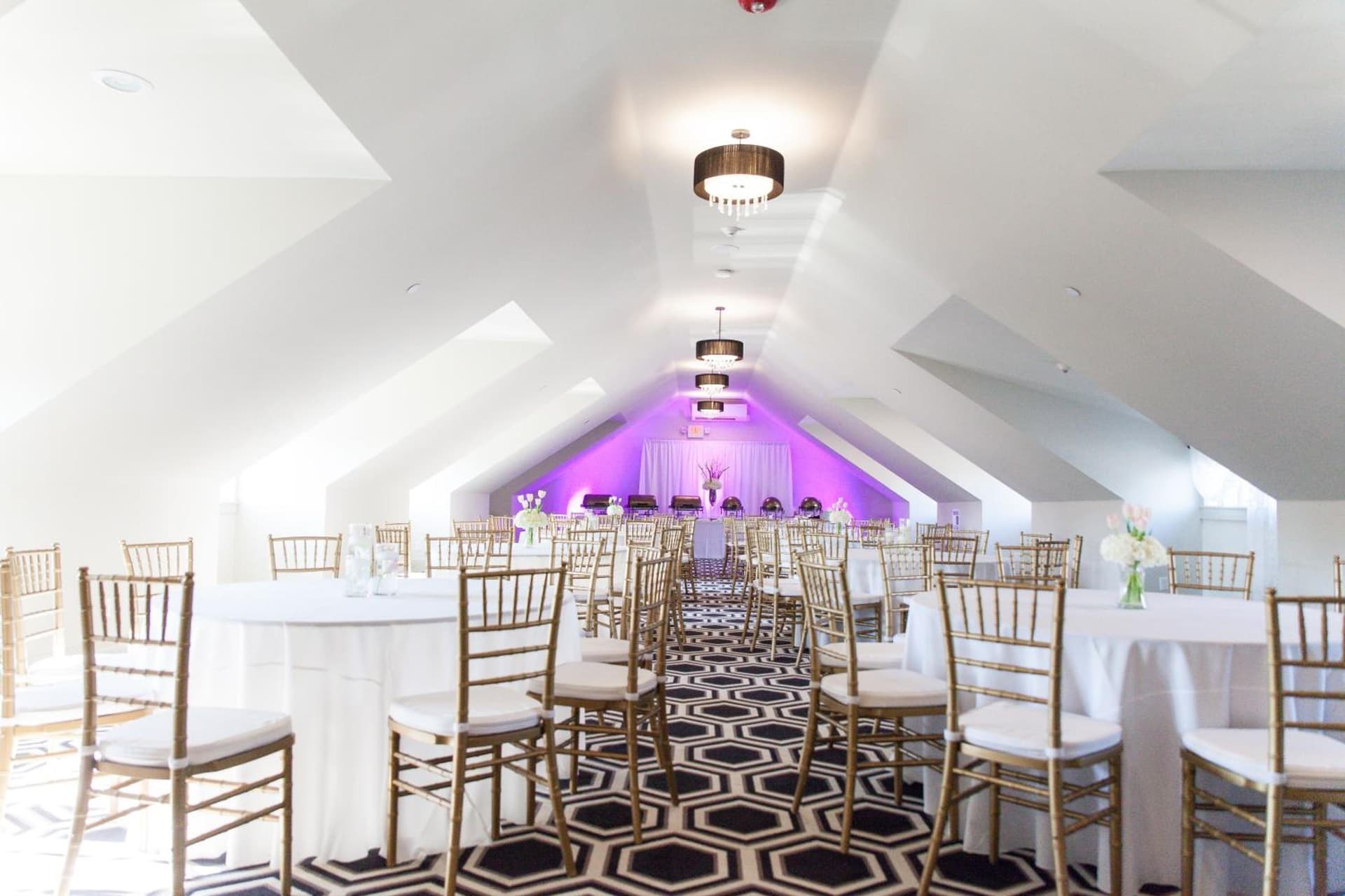 White House Hotel gallery photo in Biloxi, MS — image 57