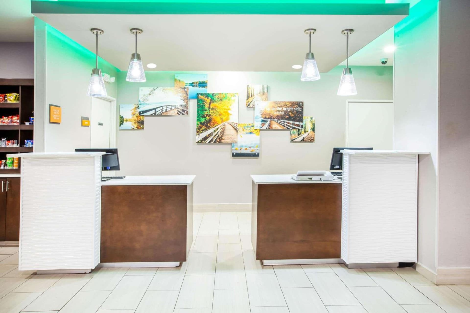 La Quinta Inn & Suites by Wyndham Elkhart gallery photo in Elkhart, IN — image 25