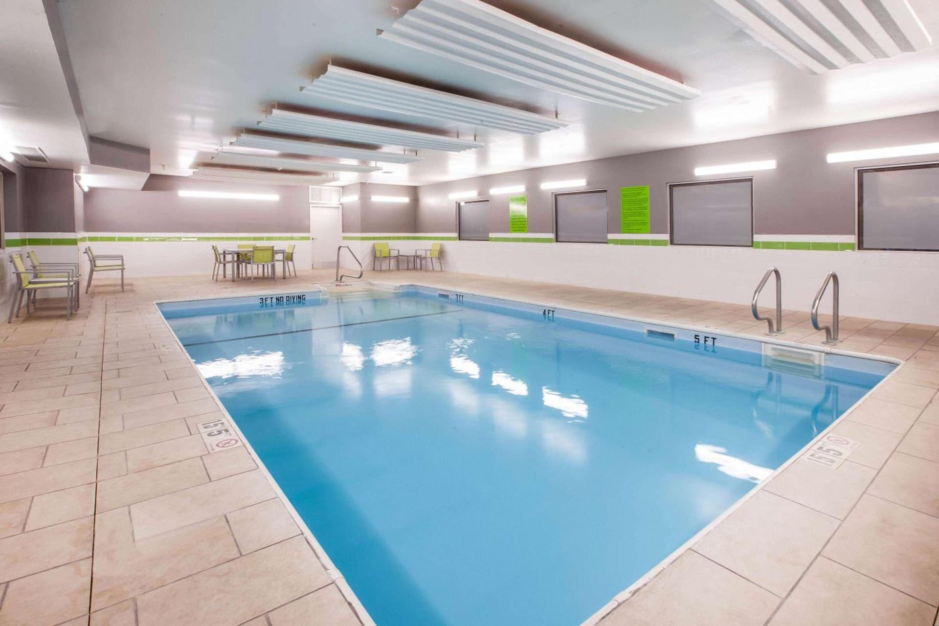 La Quinta Inn & Suites by Wyndham Elkhart gallery photo in Elkhart, IN — image 19