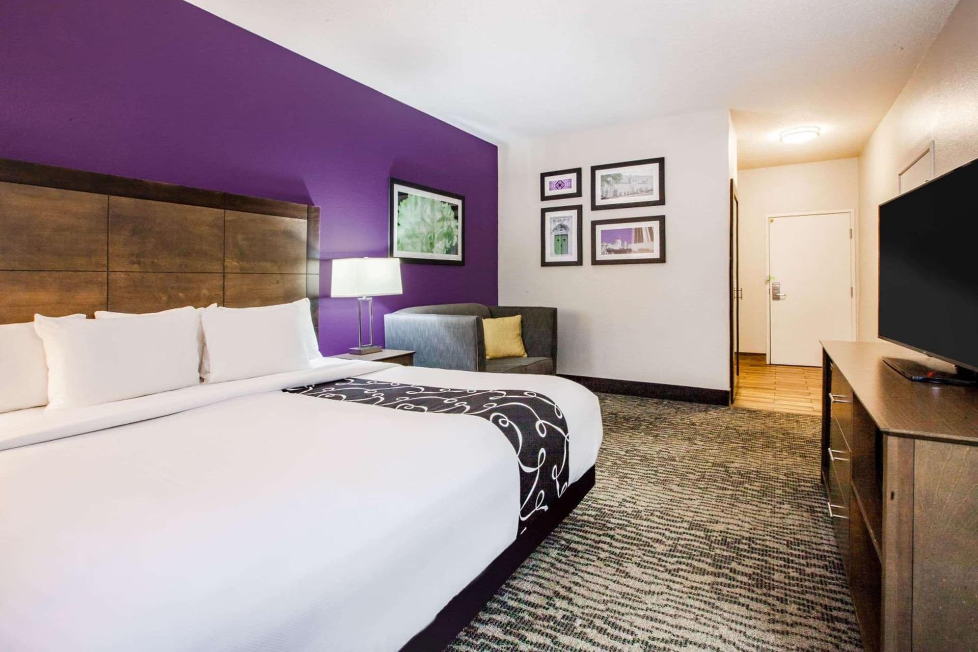 La Quinta Inn & Suites by Wyndham Elkhart gallery photo in Elkhart, IN — image 12