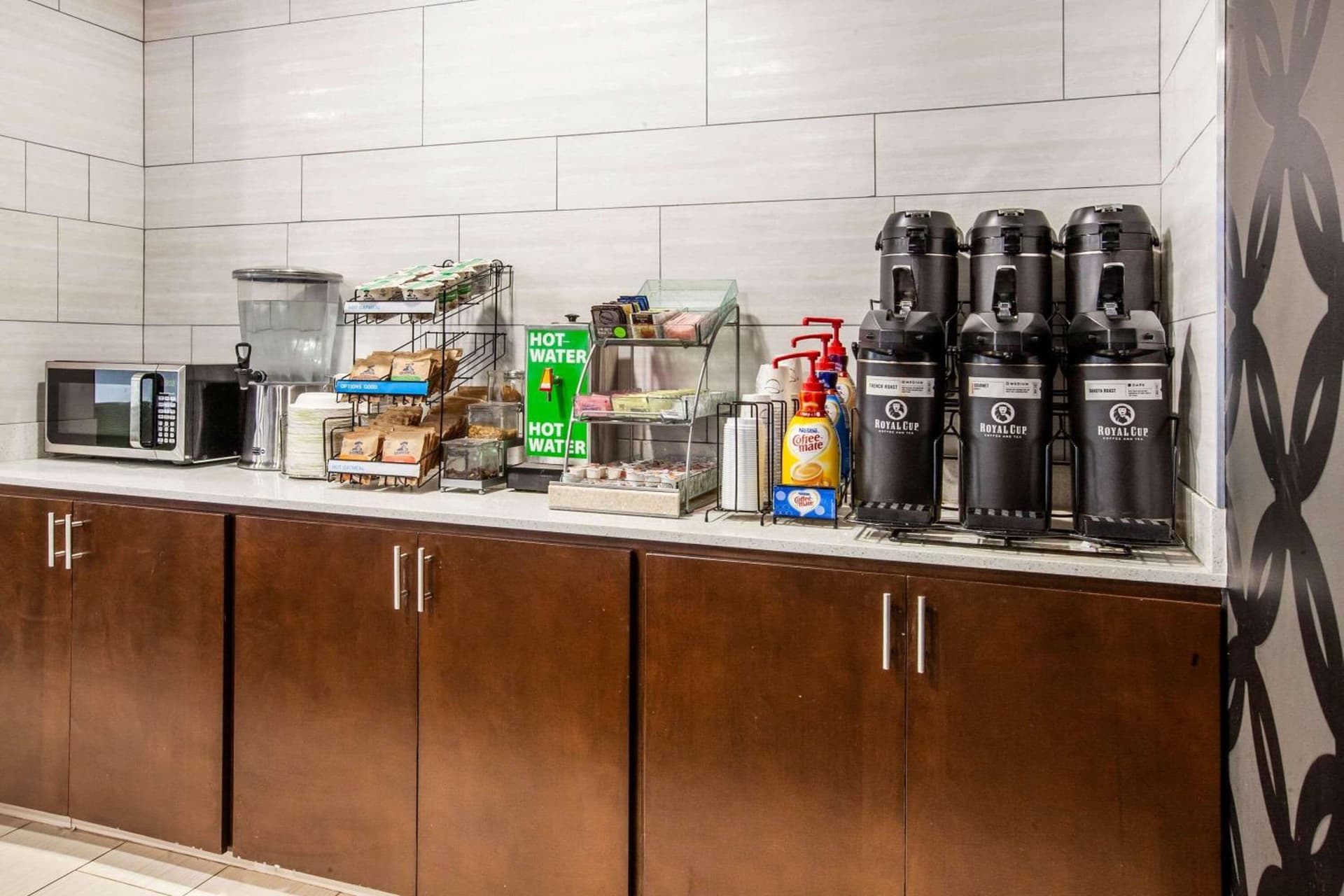 La Quinta Inn & Suites by Wyndham Elkhart gallery photo in Elkhart, IN — image 30