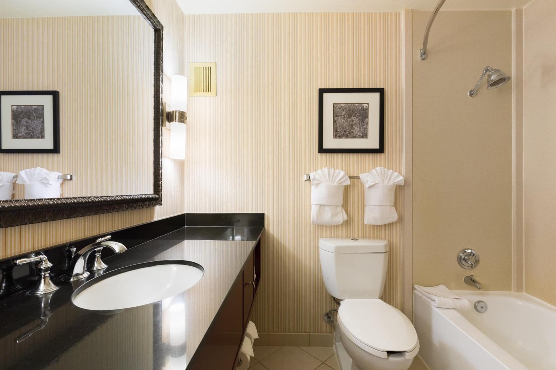 Holiday Inn Sacramento Downtown-Arena by IHG gallery photo in Sacramento, CA — image 35