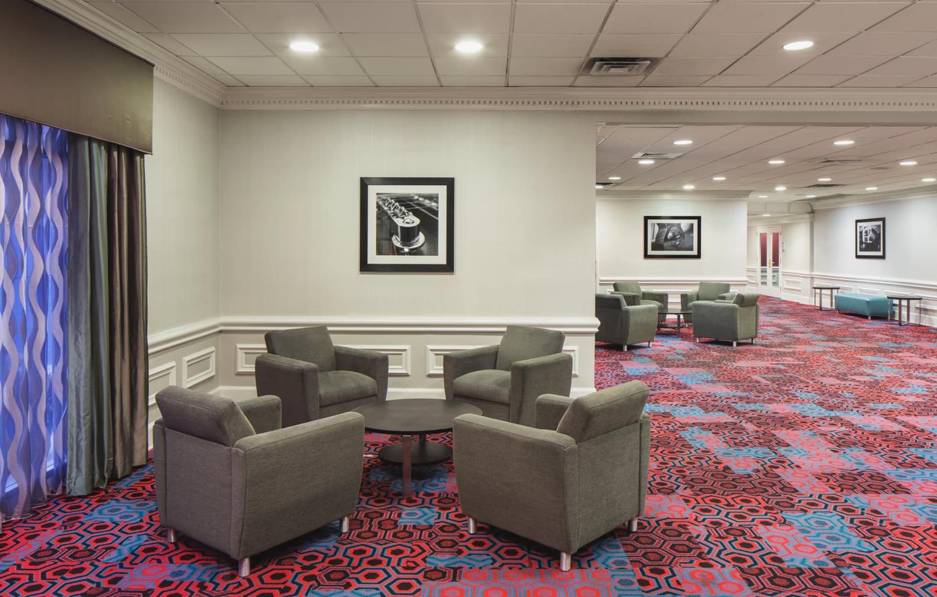 Holiday Inn Express Nashville-Downtown - Broadway by IHG gallery photo in Nashville, TN — image 25