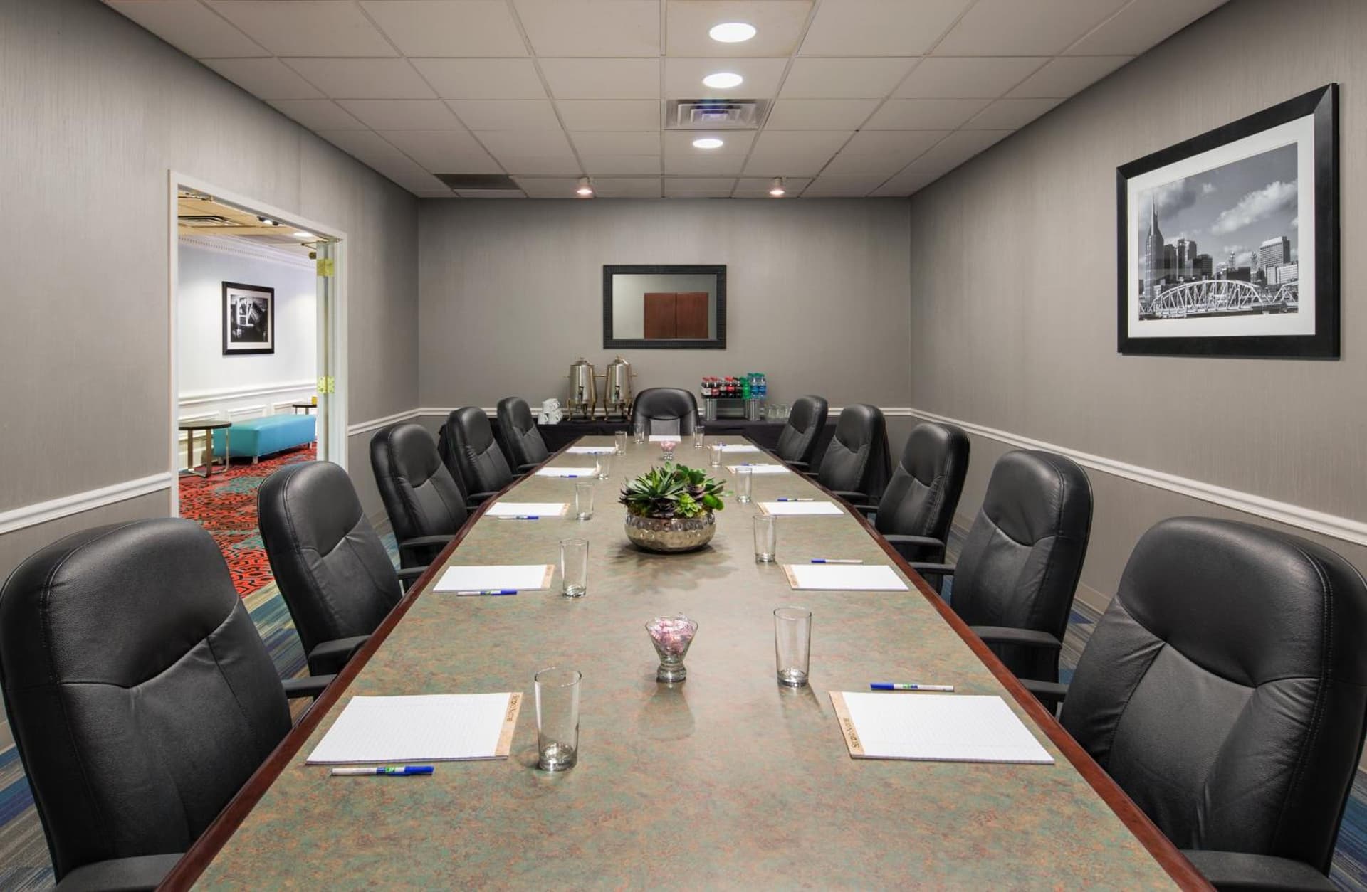 Holiday Inn Express Nashville-Downtown - Broadway by IHG gallery photo in Nashville, TN — image 13