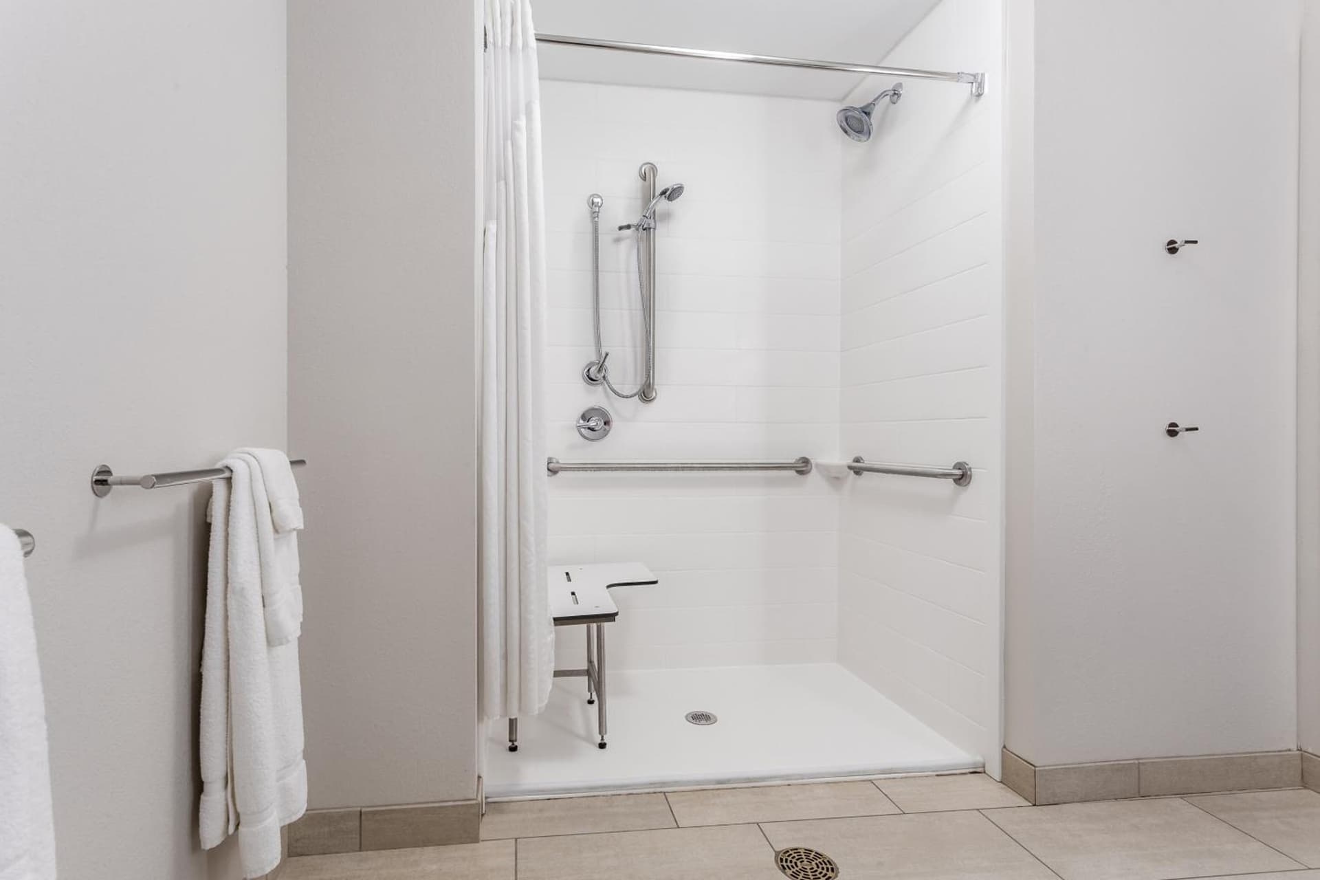 Holiday Inn Express & Suites Hammond by IHG gallery photo in Hammond, IN — image 11
