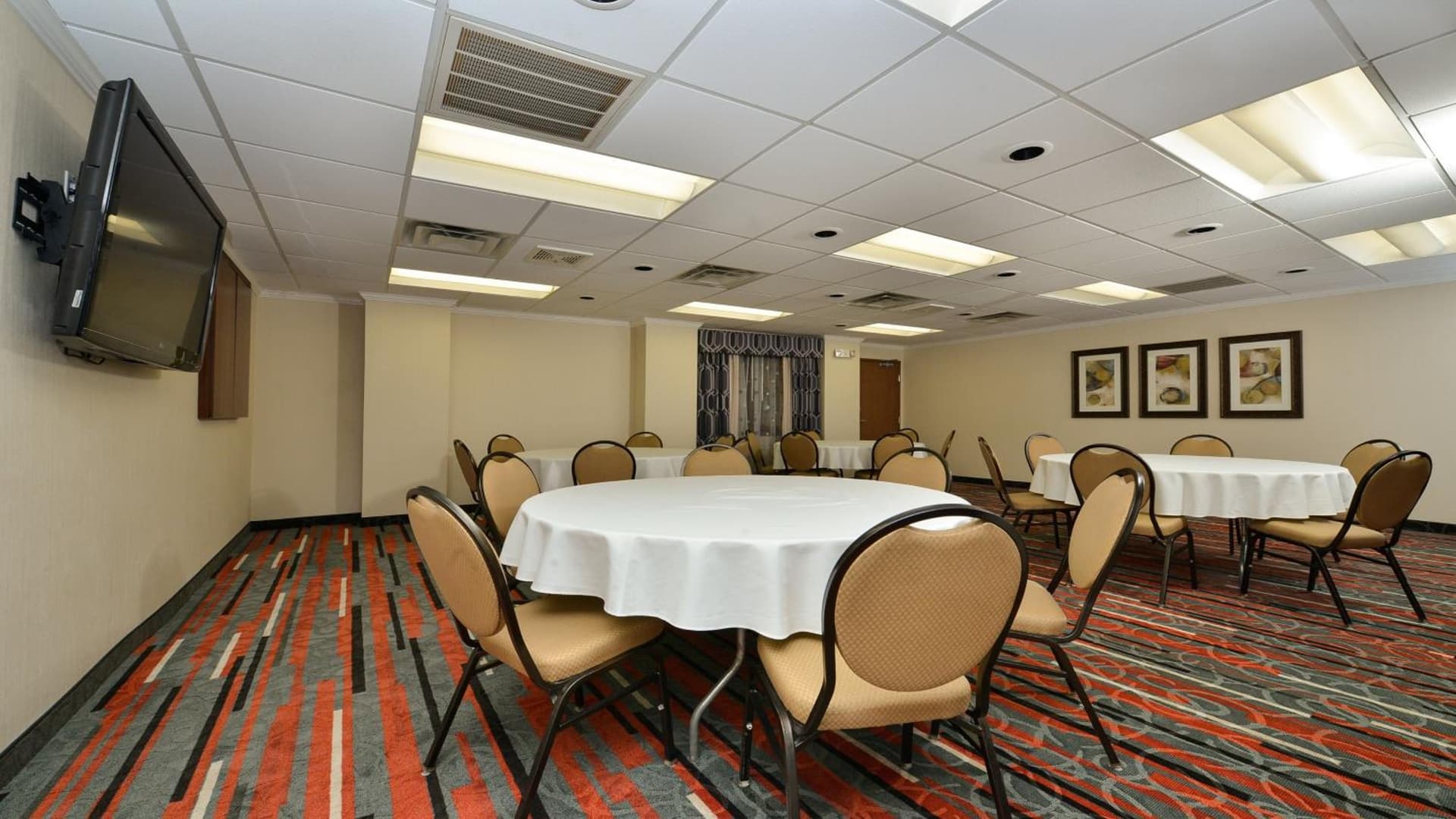 Holiday Inn Express Boston-Milford by IHG gallery photo in Milford — image 16