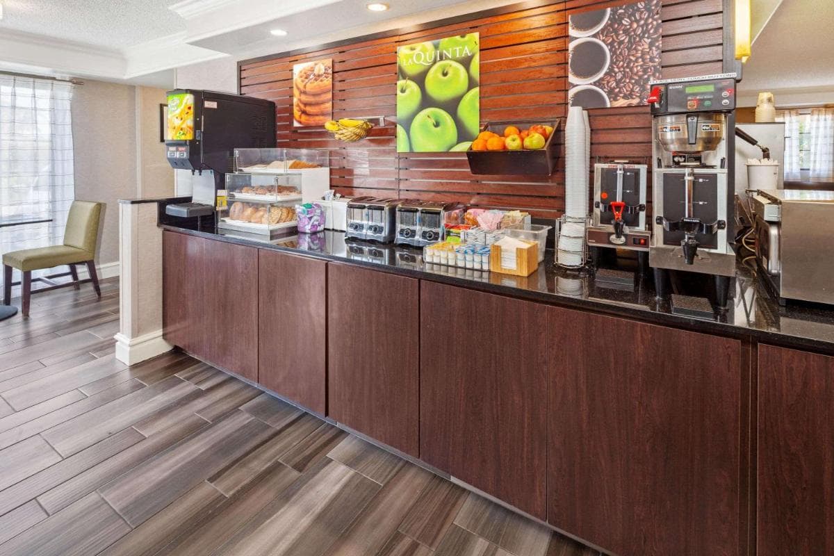 La Quinta Inn by Wyndham Ventura gallery photo in Ventura, CA — image 43