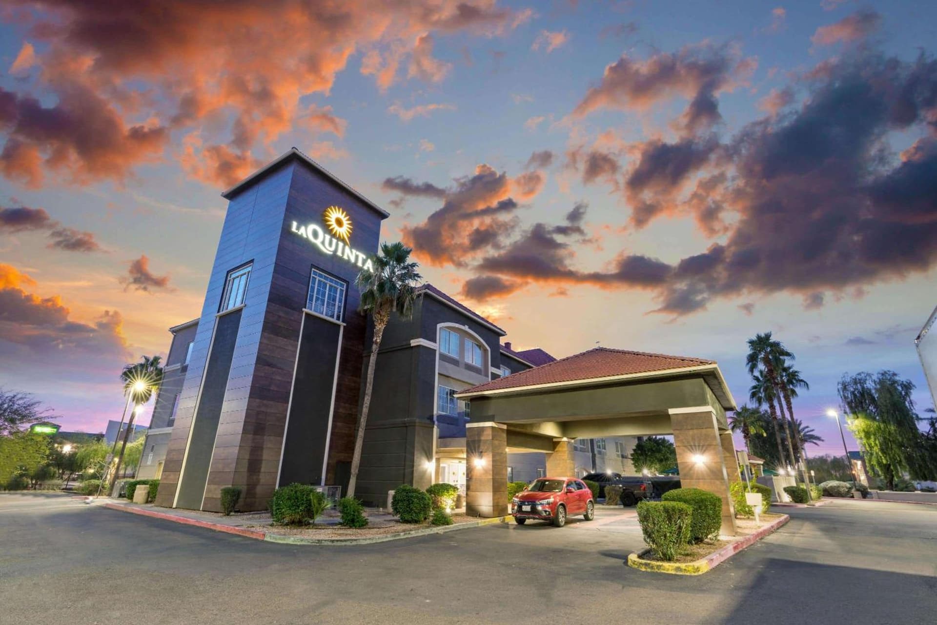 La Quinta by Wyndham Phoenix I-10 West featured exterior or lobby in Phoenix, AZ — similar hotel