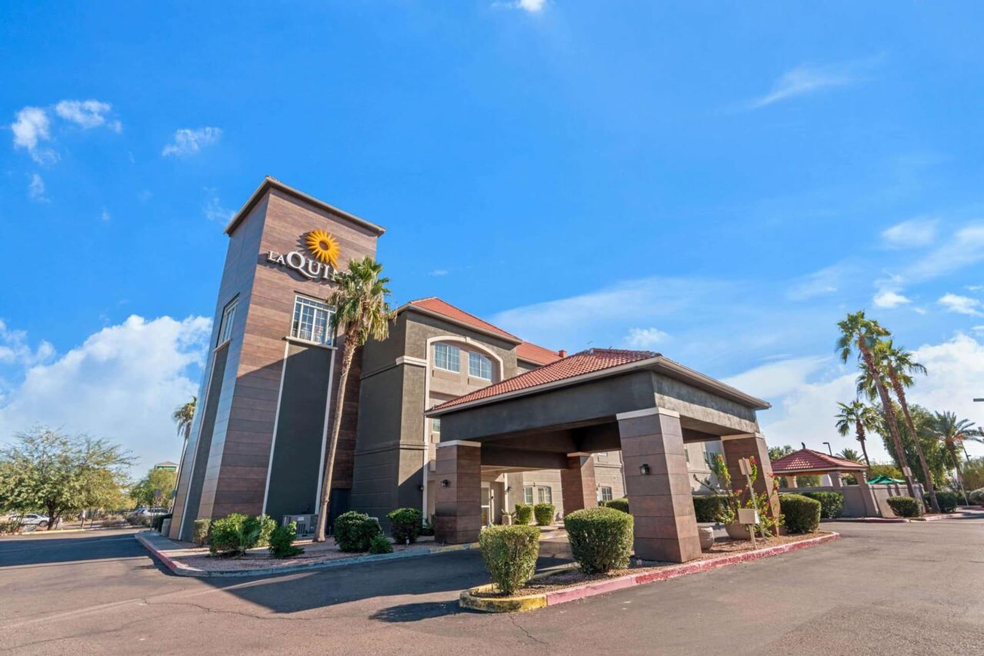 La Quinta by Wyndham Phoenix I-10 West property views in Phoenix, AZ — gallery photo 3