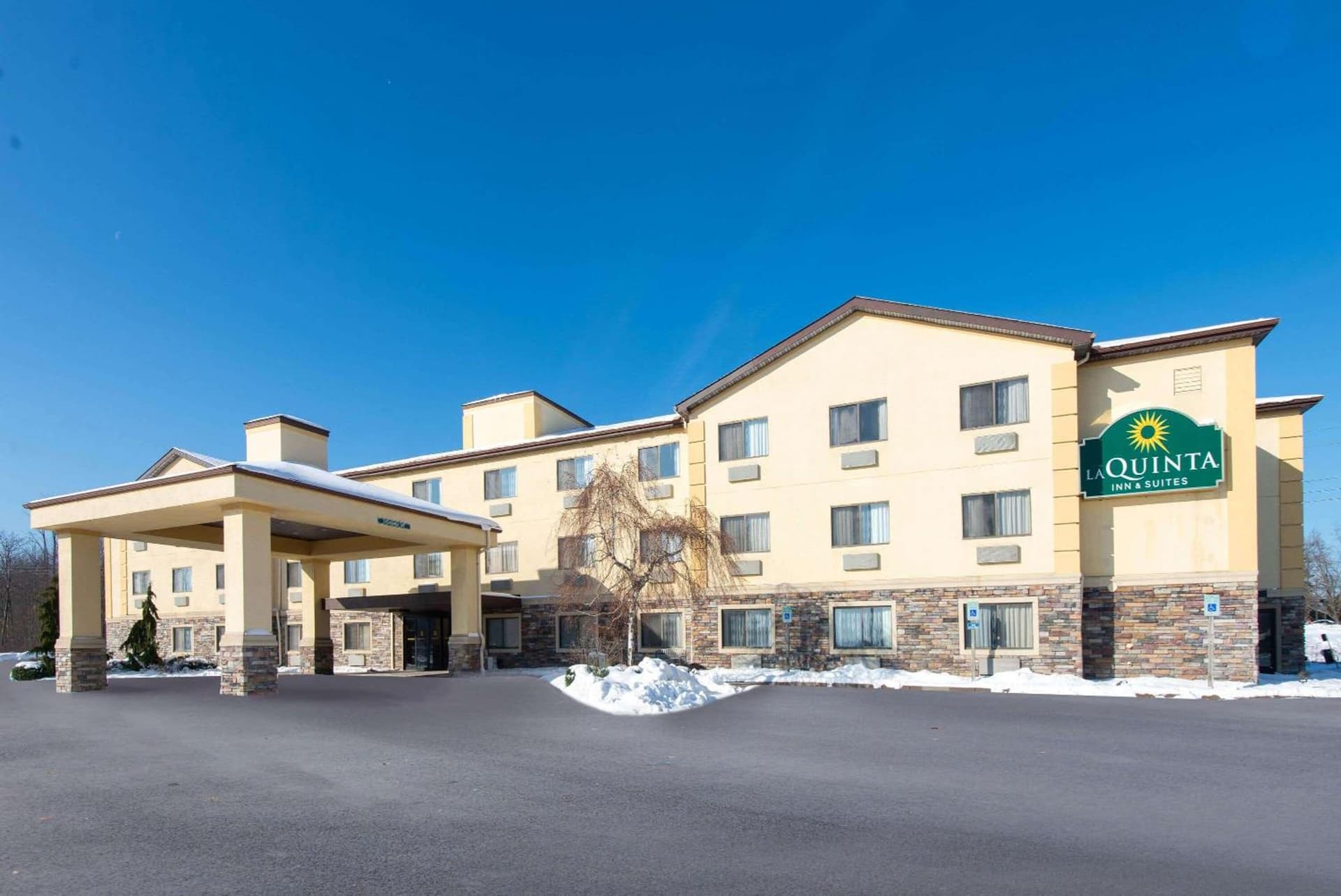 La Quinta by Wyndham Erie gallery photo in Erie, PA — image 5