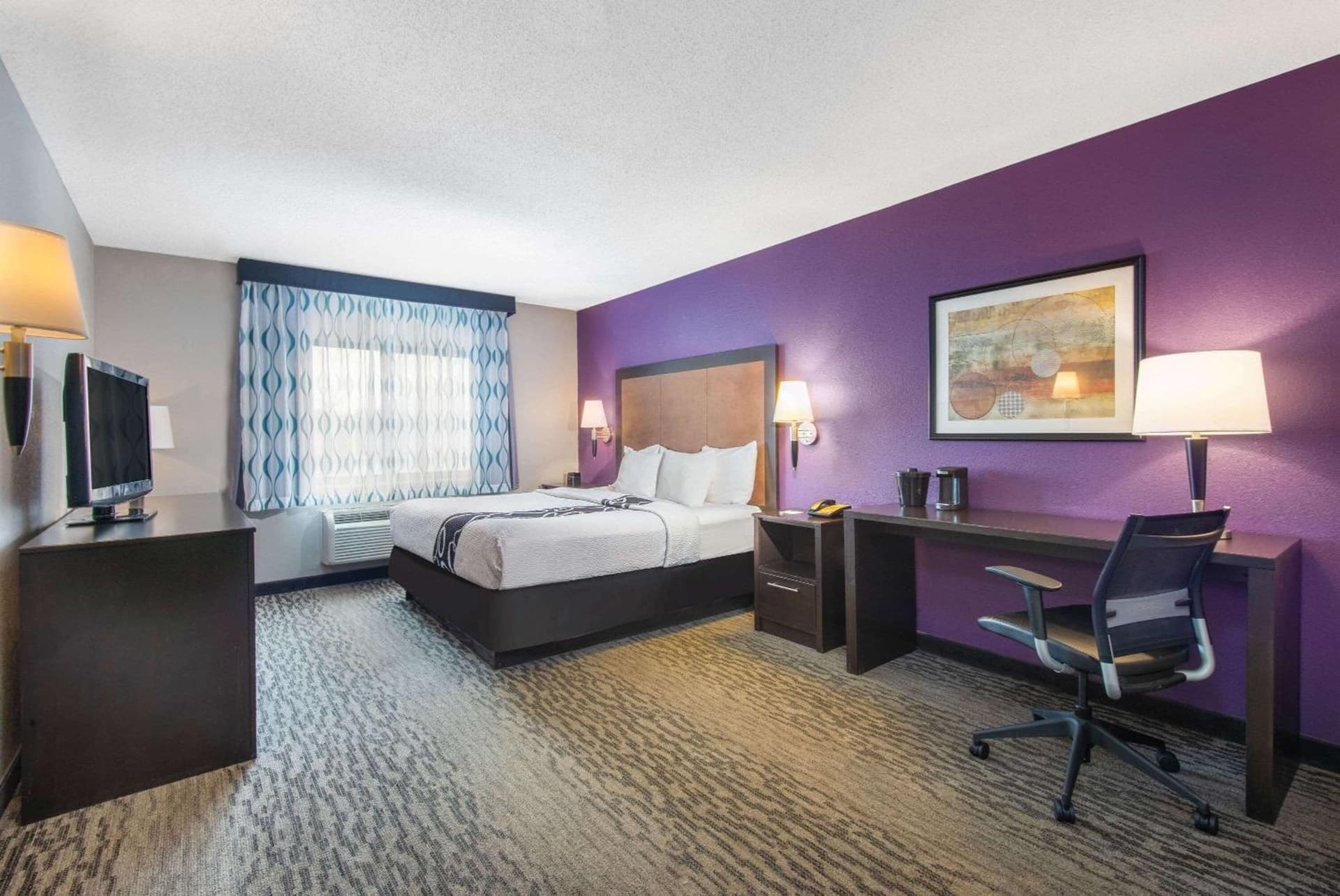 La Quinta by Wyndham Erie gallery photo in Erie, PA — image 27