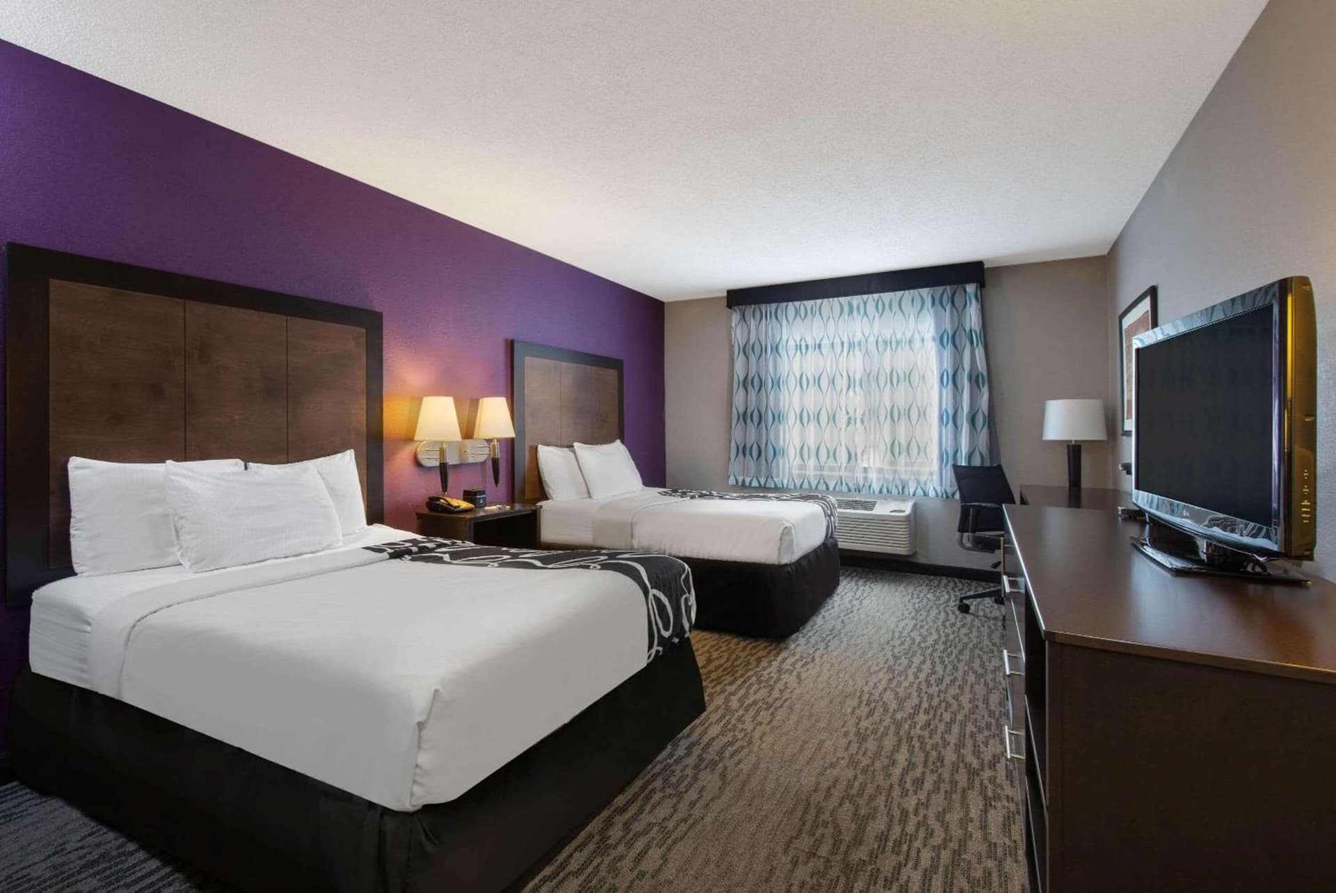 La Quinta by Wyndham Erie gallery photo in Erie, PA — image 21