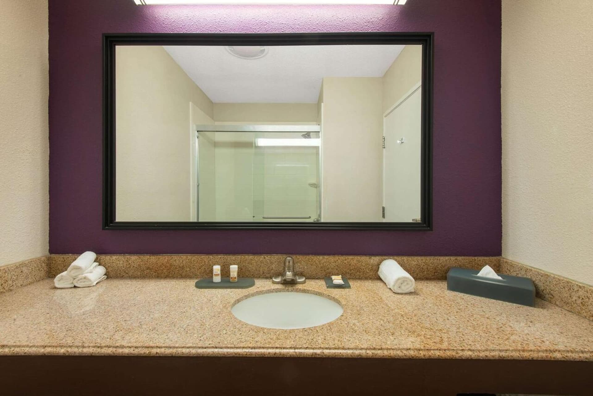 La Quinta by Wyndham Erie gallery photo in Erie, PA — image 49