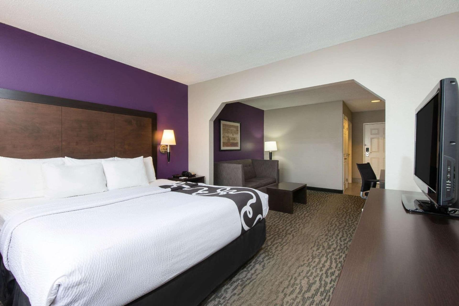 La Quinta by Wyndham Erie gallery photo in Erie, PA — image 48