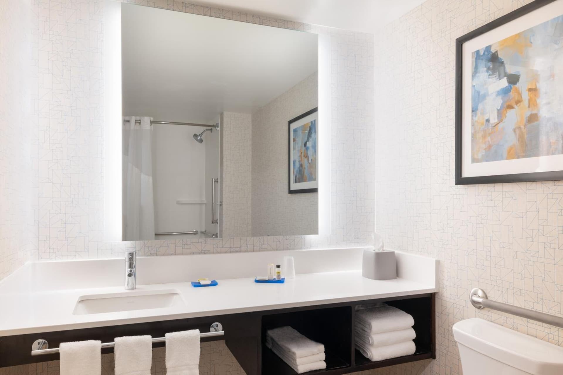 Holiday Inn Express & Suites Boston - Cambridge by IHG gallery photo in Cambridge, MA — image 24