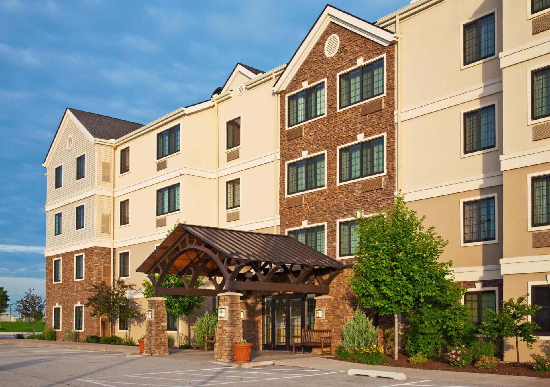 Staybridge Suites Davenport by IHG gallery photo in Bettendorf, IA — image 15