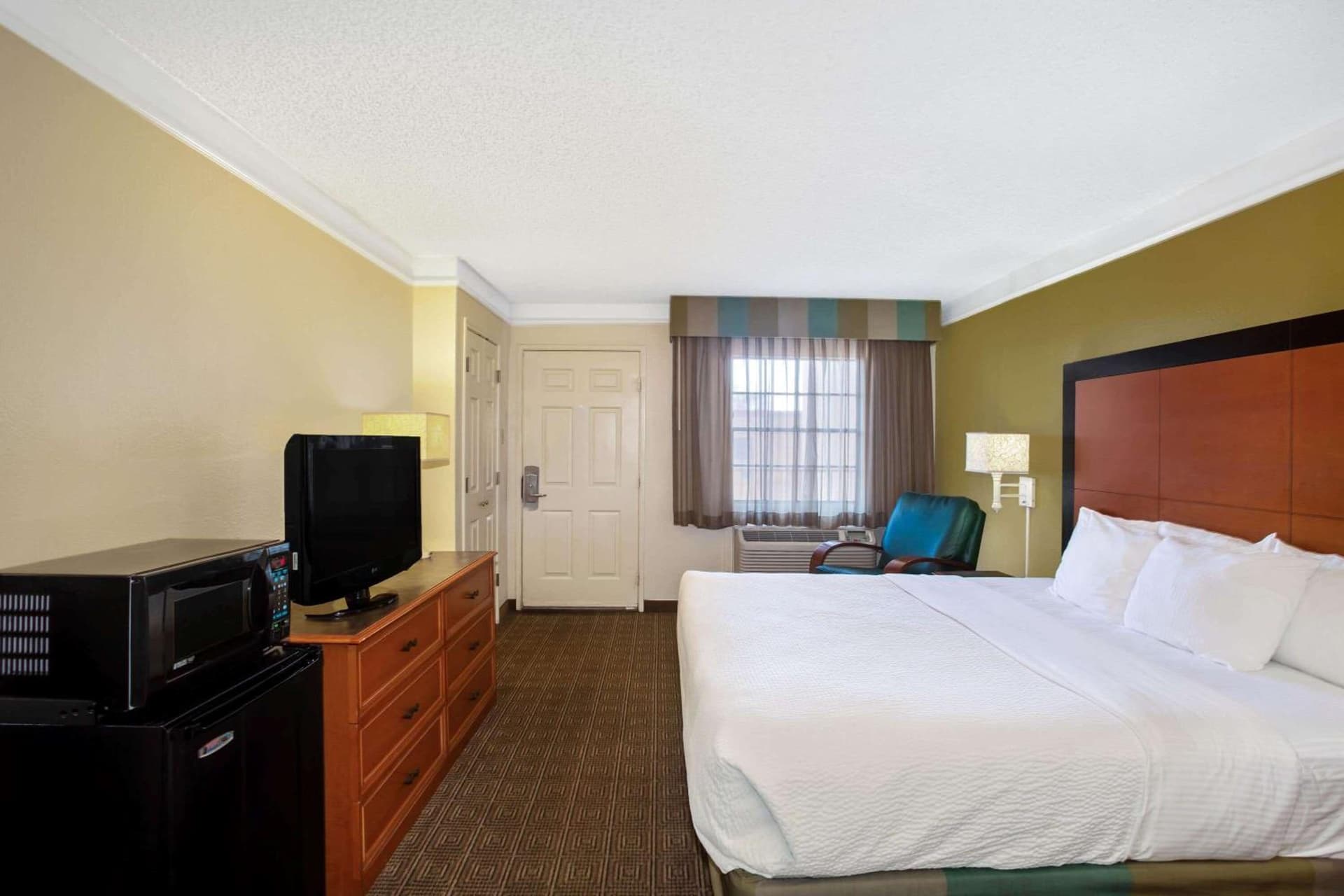 La Quinta Inn by Wyndham Killeen - Fort Hood gallery photo in Killeen, TX — image 12