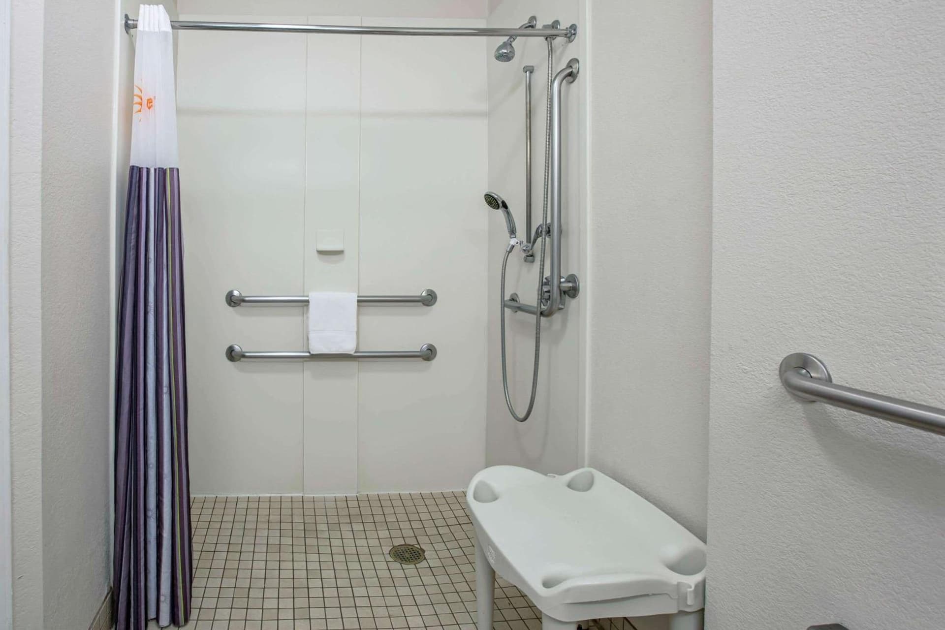 La Quinta by Wyndham Dallas Arlington South gallery photo in Arlington, TX — image 9