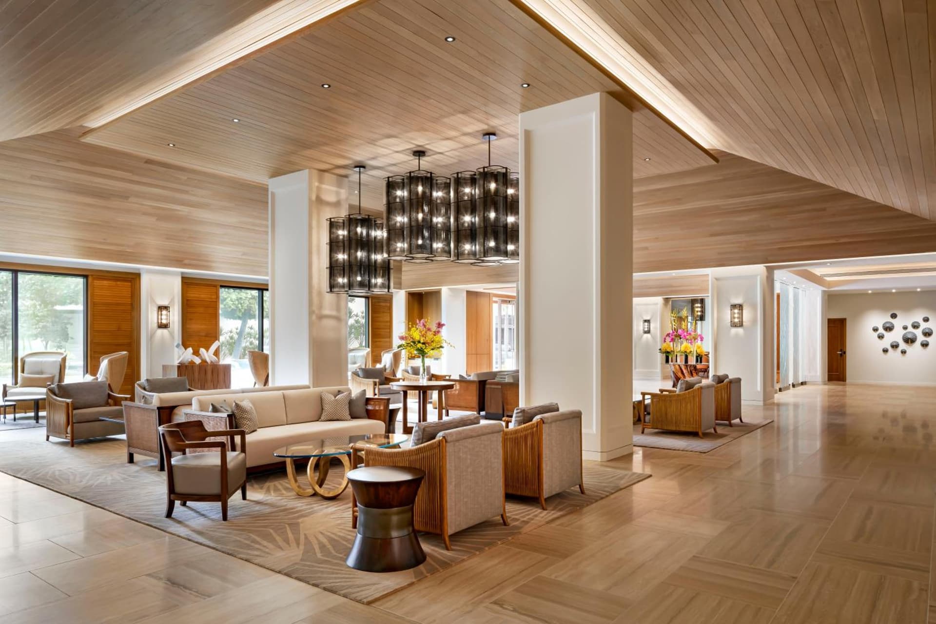 Halepuna Waikiki by Halekulani - NO RESORT FEE interior in Honolulu, HI — gallery photo 2