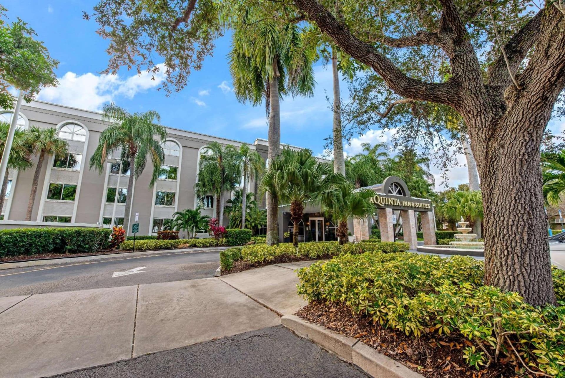 La Quinta by Wyndham Coral Springs South gallery photo in Coral Springs, FL — image 4