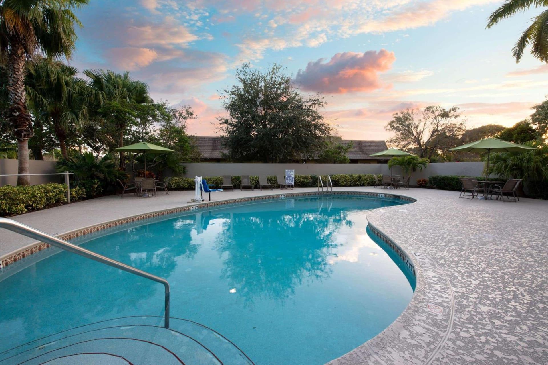 La Quinta by Wyndham Coral Springs South gallery photo in Coral Springs, FL — image 9