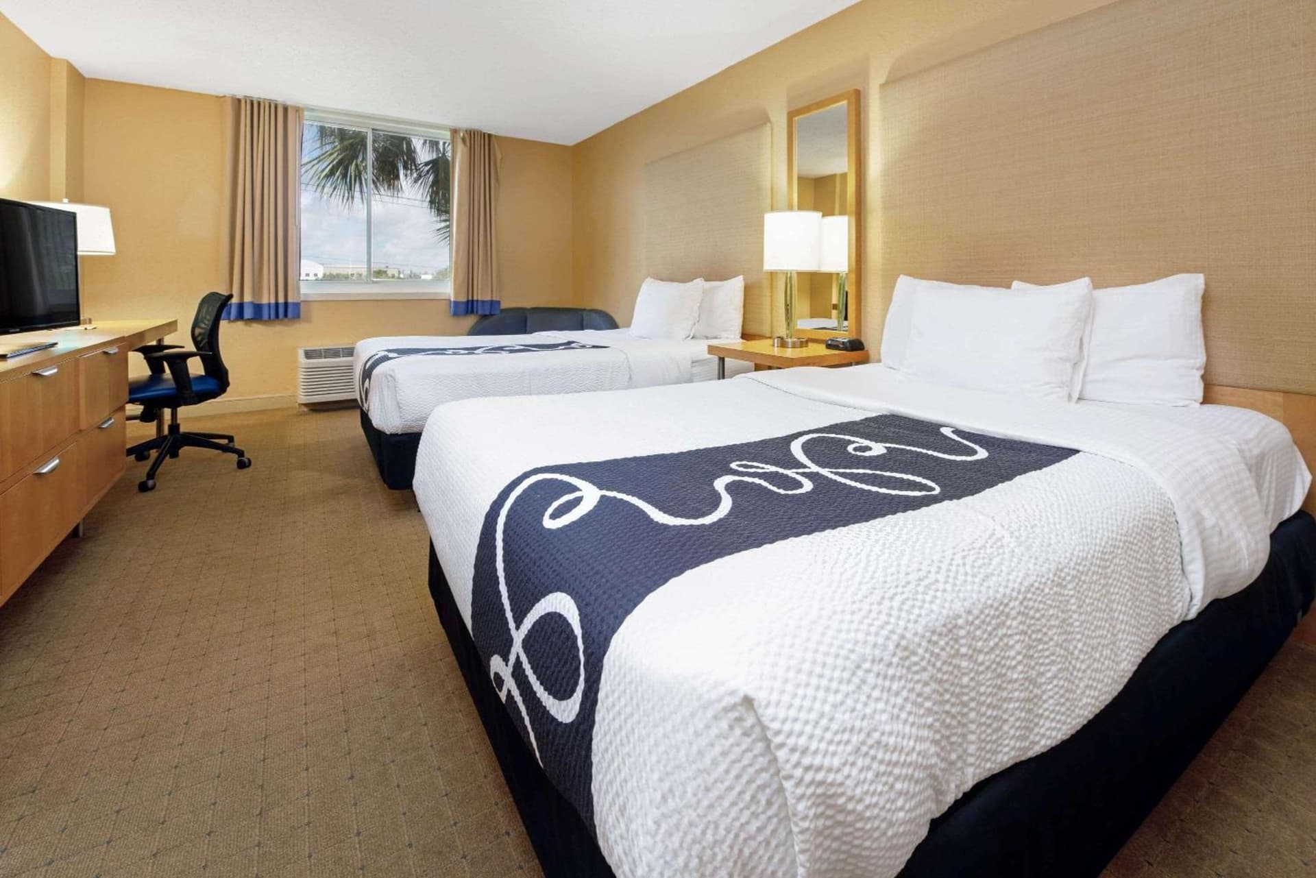 La Quinta by Wyndham Coral Springs South gallery photo in Coral Springs, FL — image 24