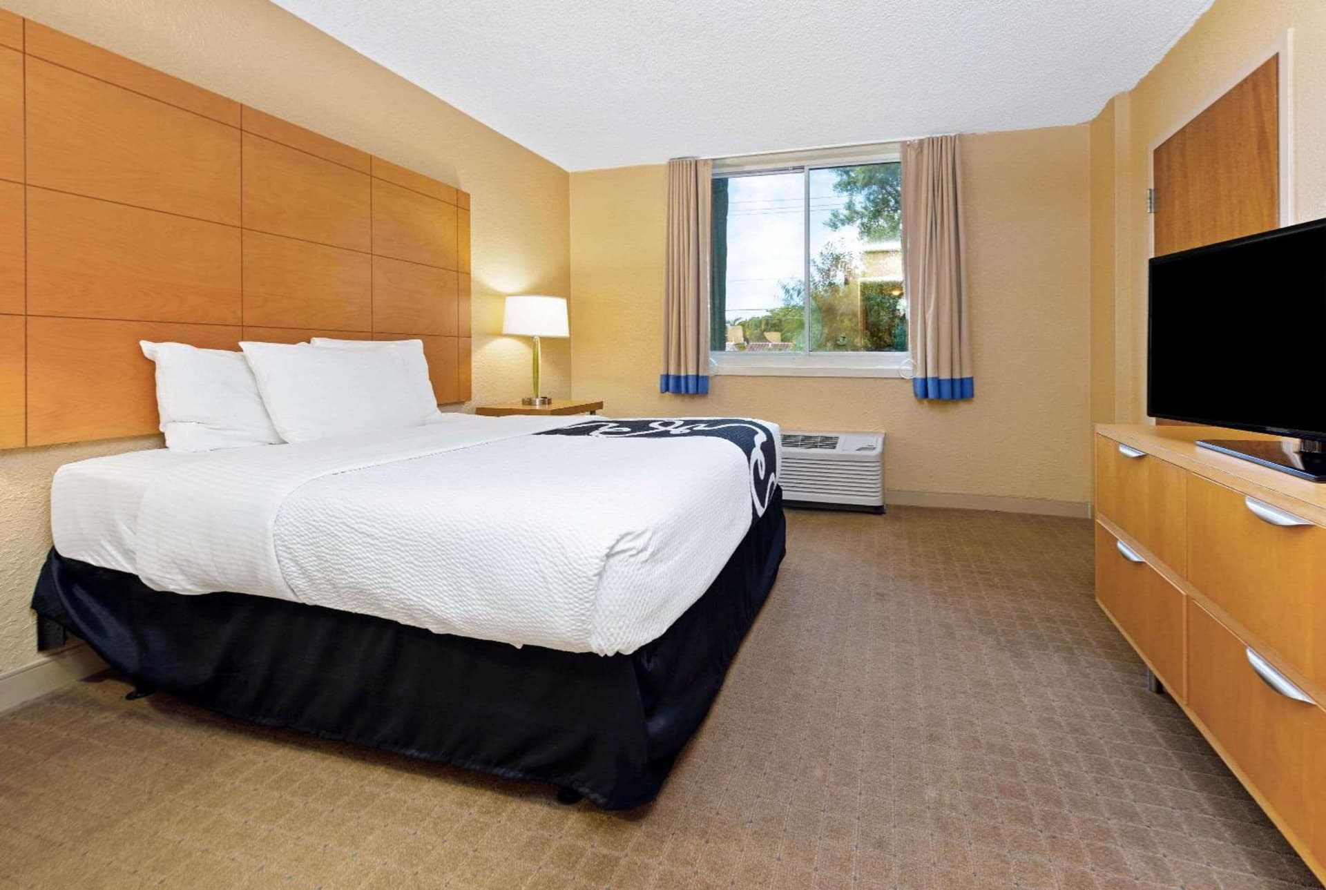 La Quinta by Wyndham Coral Springs South gallery photo in Coral Springs, FL — image 16
