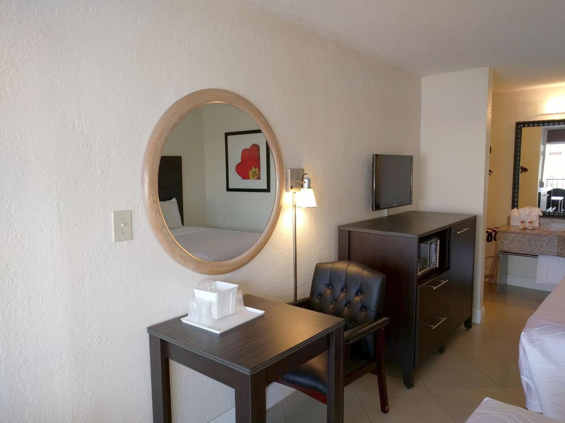 Red Carpet Inn Airport and Cruise Port Hotel Fort Lauderdale gallery photo in Fort Lauderdale, FL — image 25