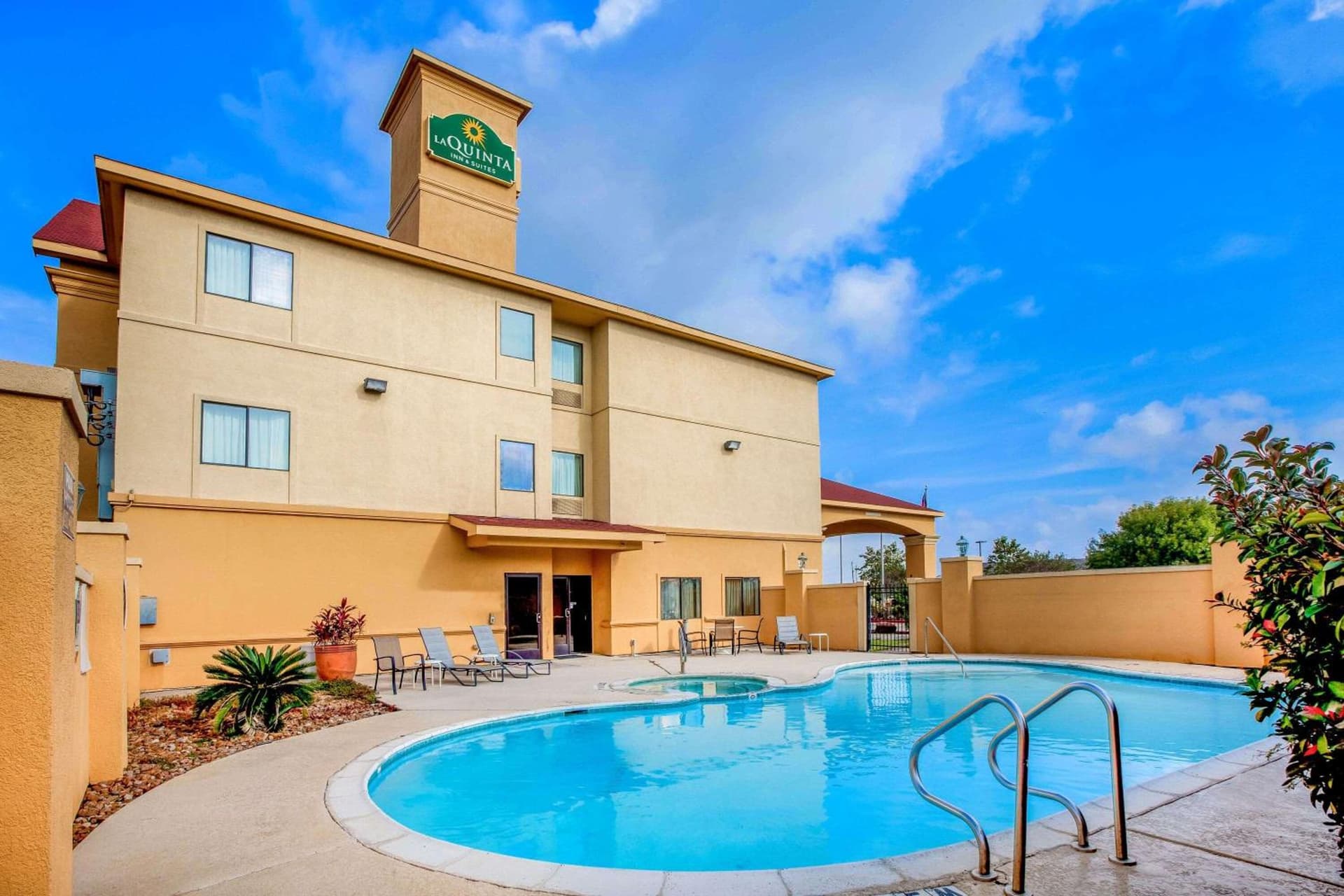 La Quinta by Wyndham Pasadena gallery photo in Pasadena, TX — image 11