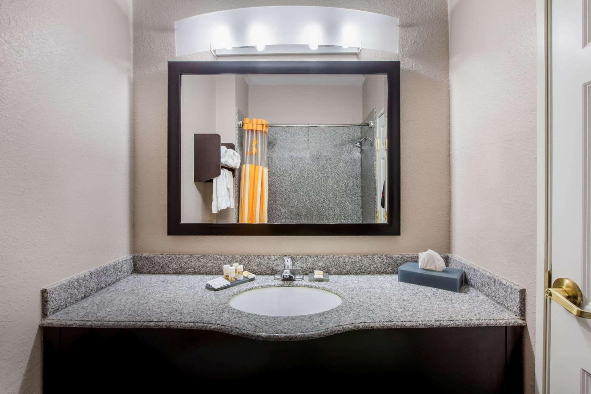 La Quinta by Wyndham Pasadena gallery photo in Pasadena, TX — image 27