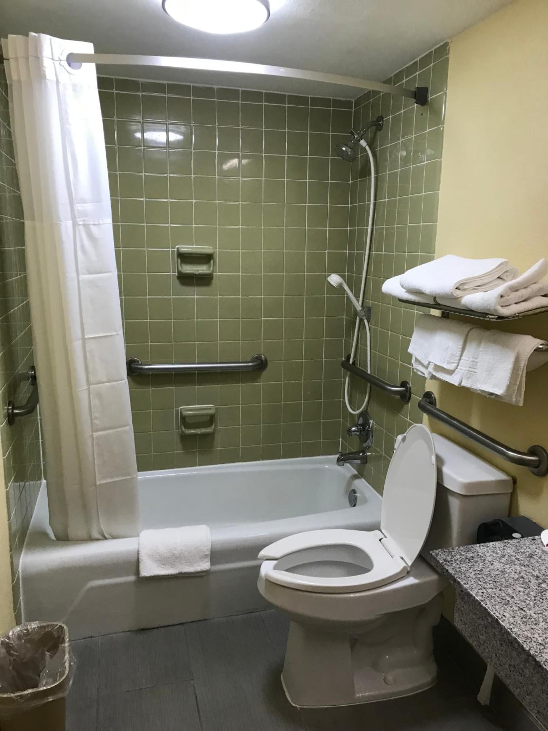 Days Inn by Wyndham Byron gallery photo in Byron, GA — image 23