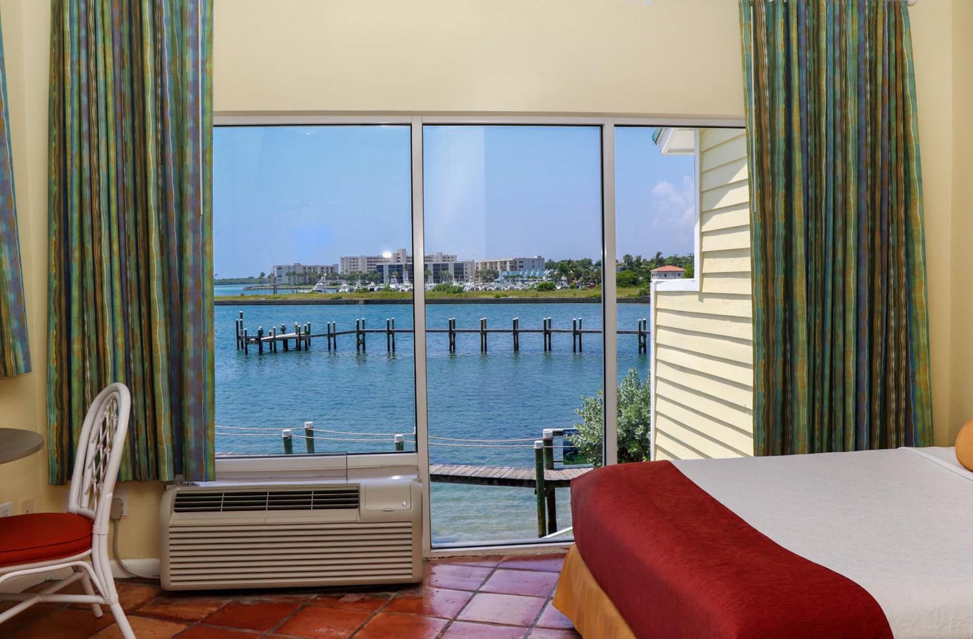 Jupiter Waterfront Inn interior in Jupiter, FL — gallery photo 2